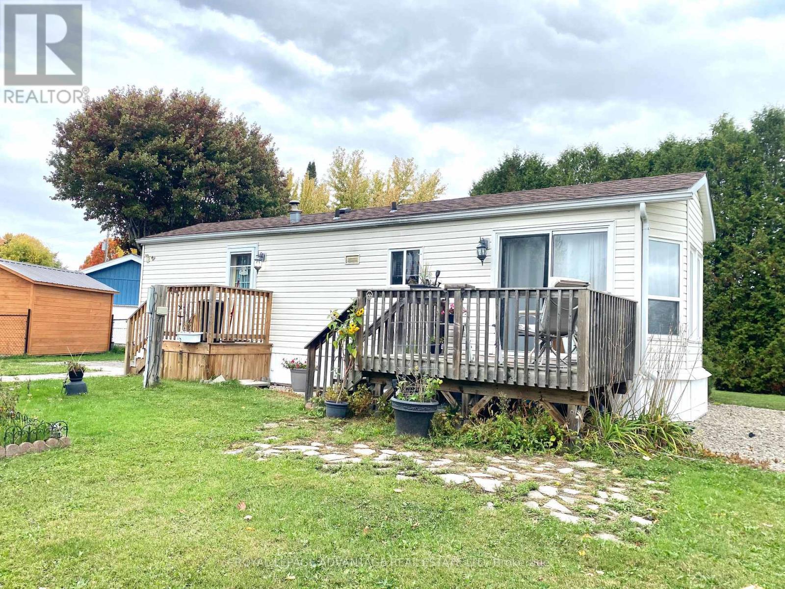 












15 SADDLE AVENUE

,
Rideau Lakes,




Ontario
K7A4S5

