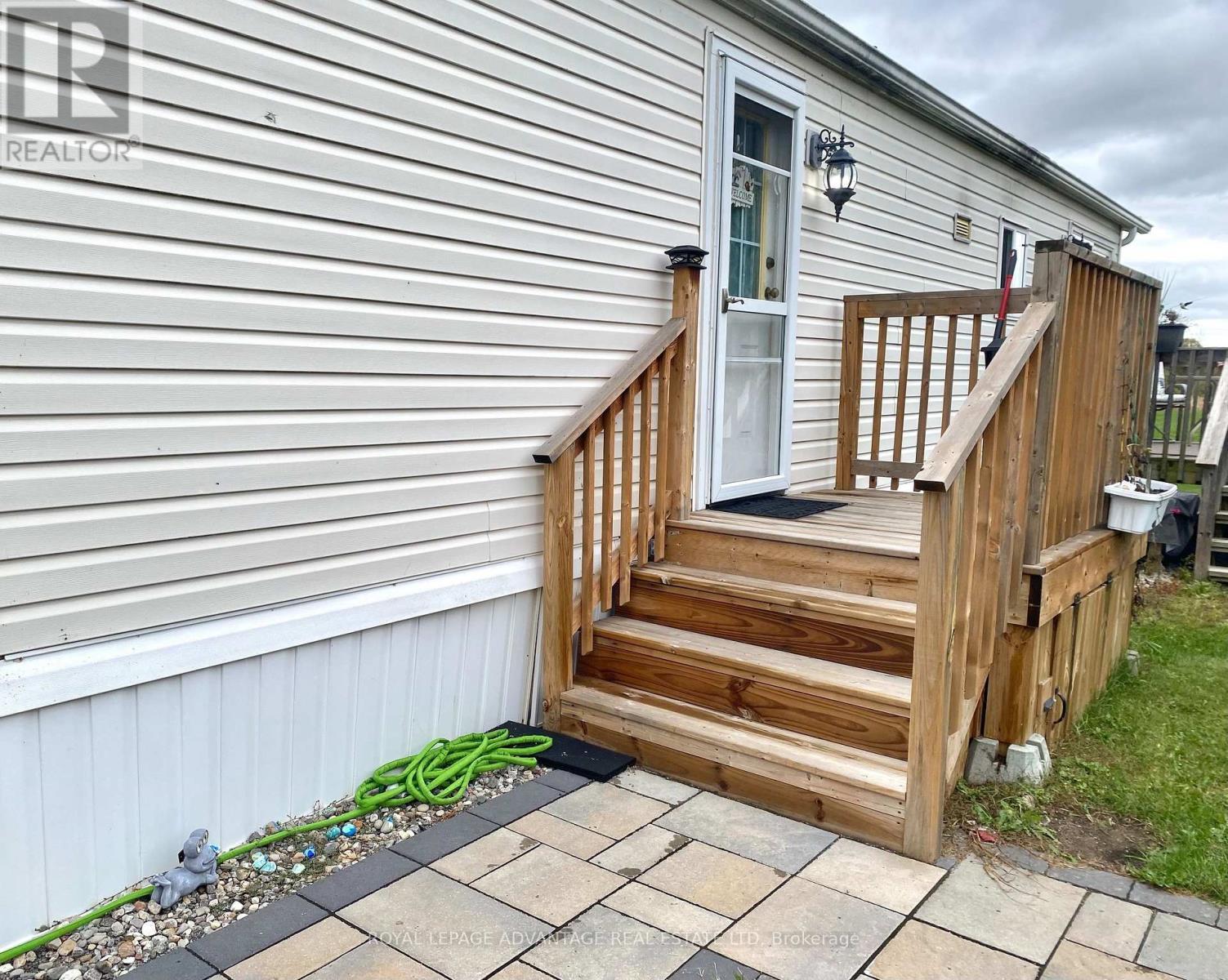 












15 SADDLE AVENUE

,
Rideau Lakes,




Ontario
K7A4S5

