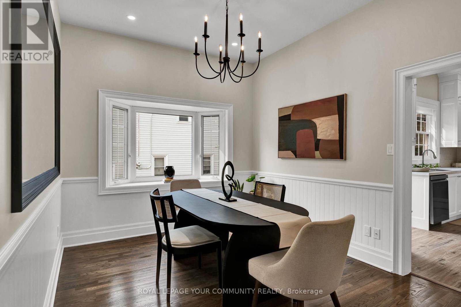 












29 WELLS STREET

,
Aurora,




Ontario
L4G1S8

