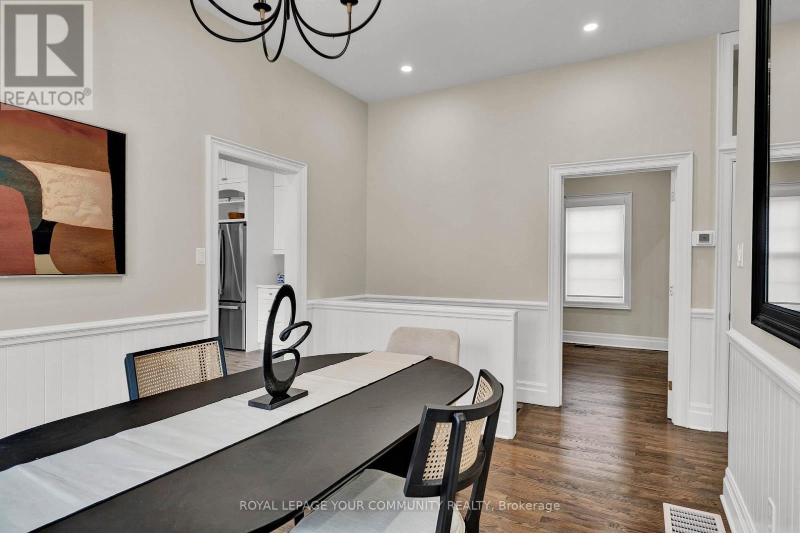 












29 WELLS STREET

,
Aurora,




Ontario
L4G1S8

