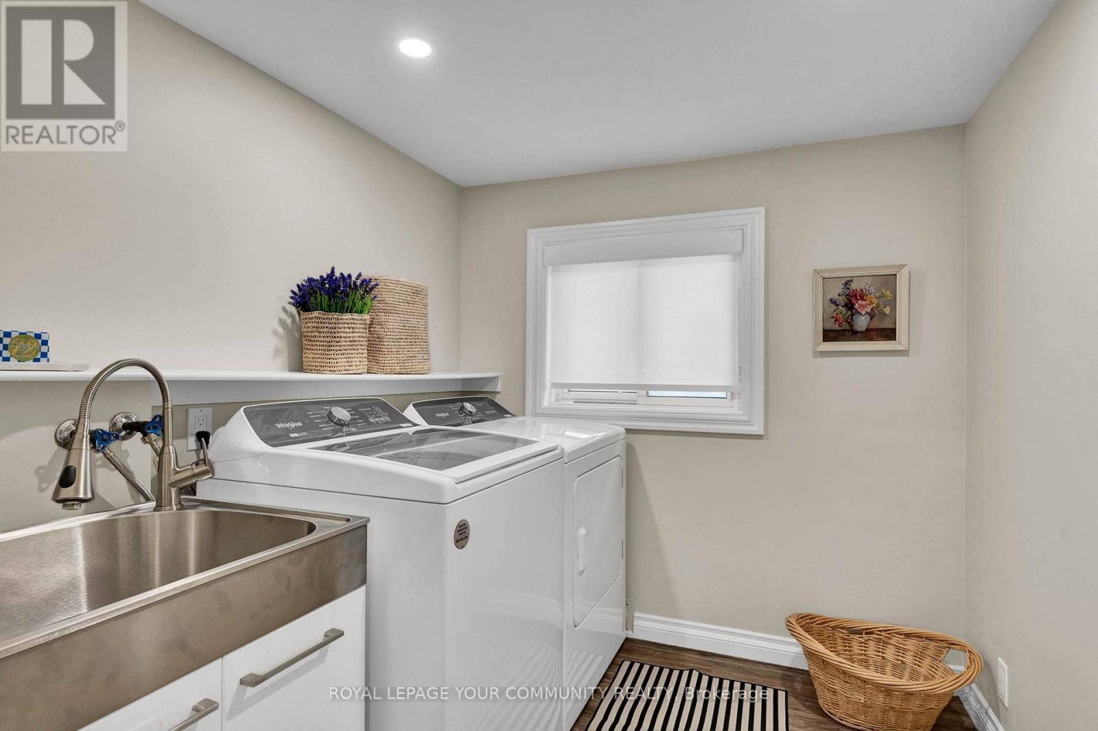 












29 WELLS STREET

,
Aurora,




Ontario
L4G1S8

