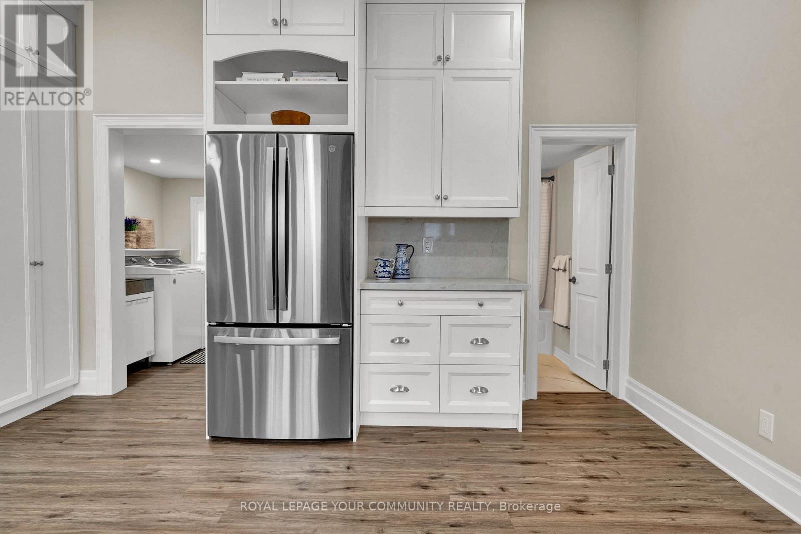 












29 WELLS STREET

,
Aurora,




Ontario
L4G1S8

