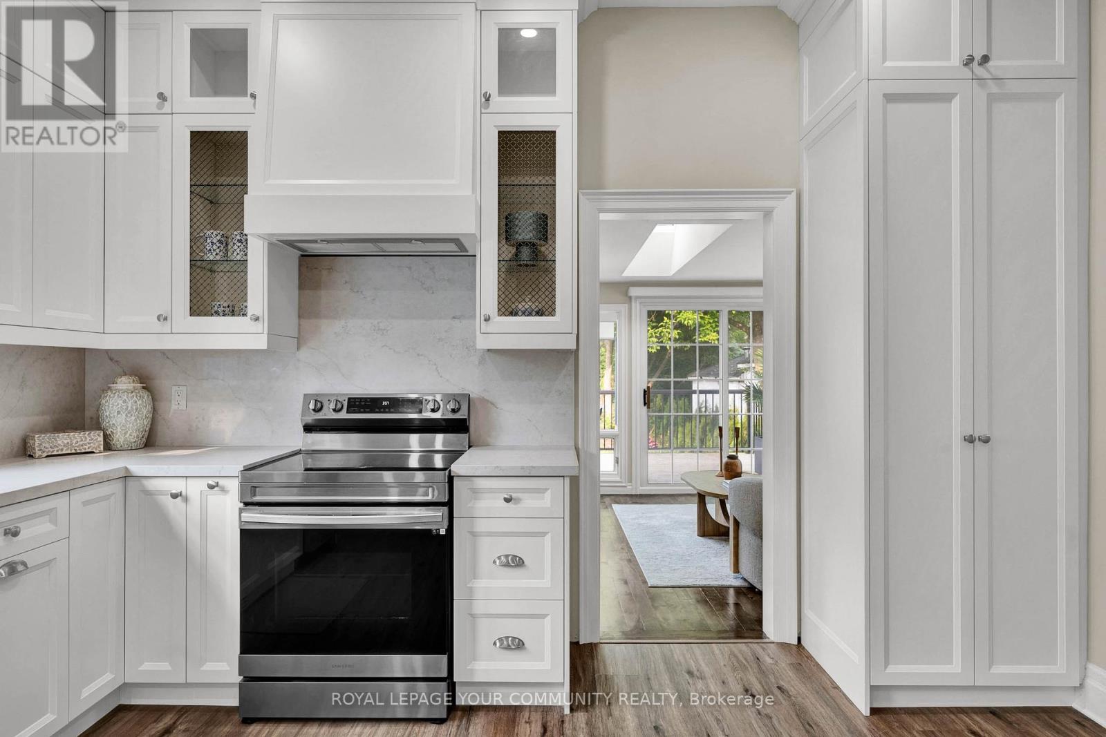 












29 WELLS STREET

,
Aurora,




Ontario
L4G1S8

