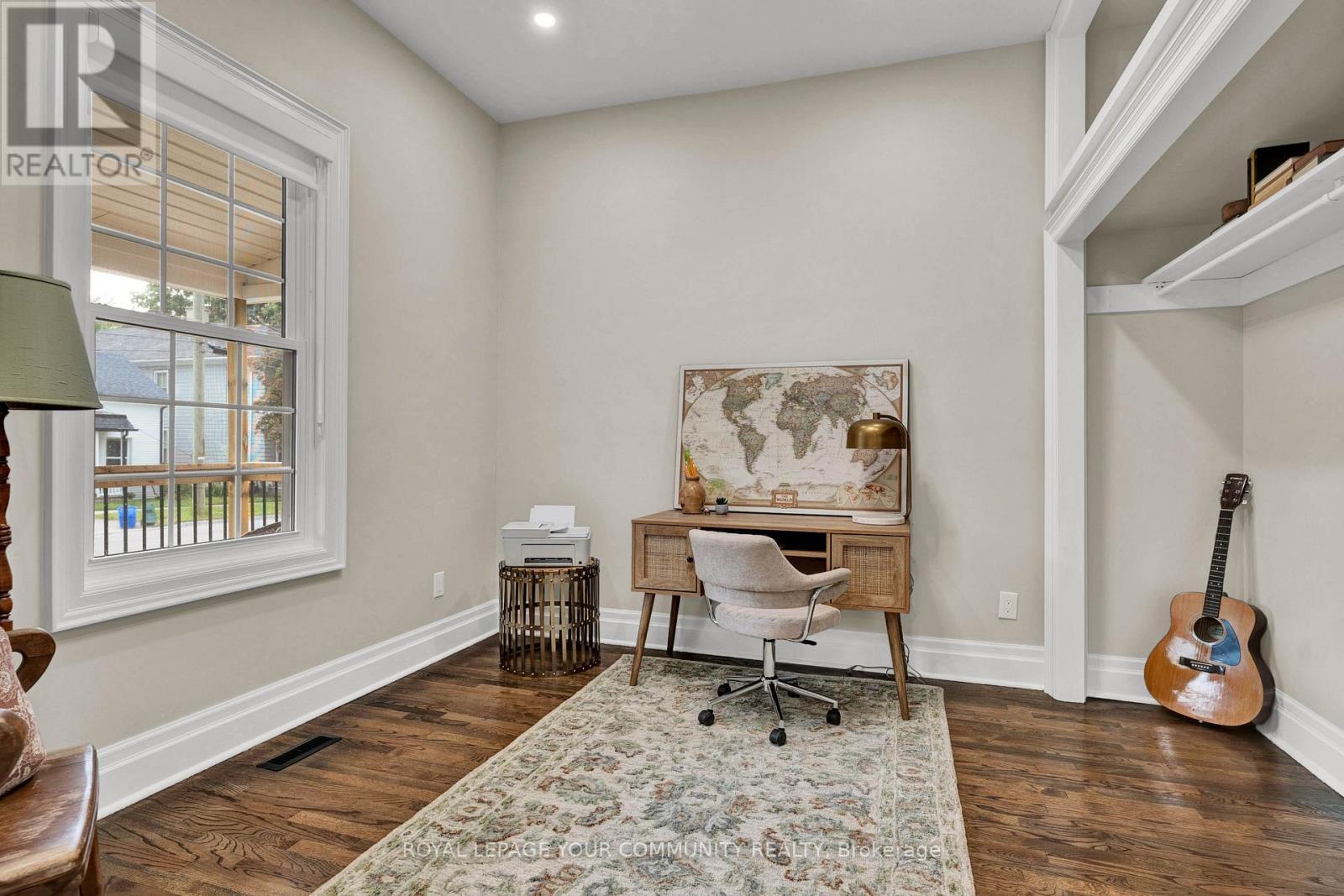 












29 WELLS STREET

,
Aurora,




Ontario
L4G1S8

