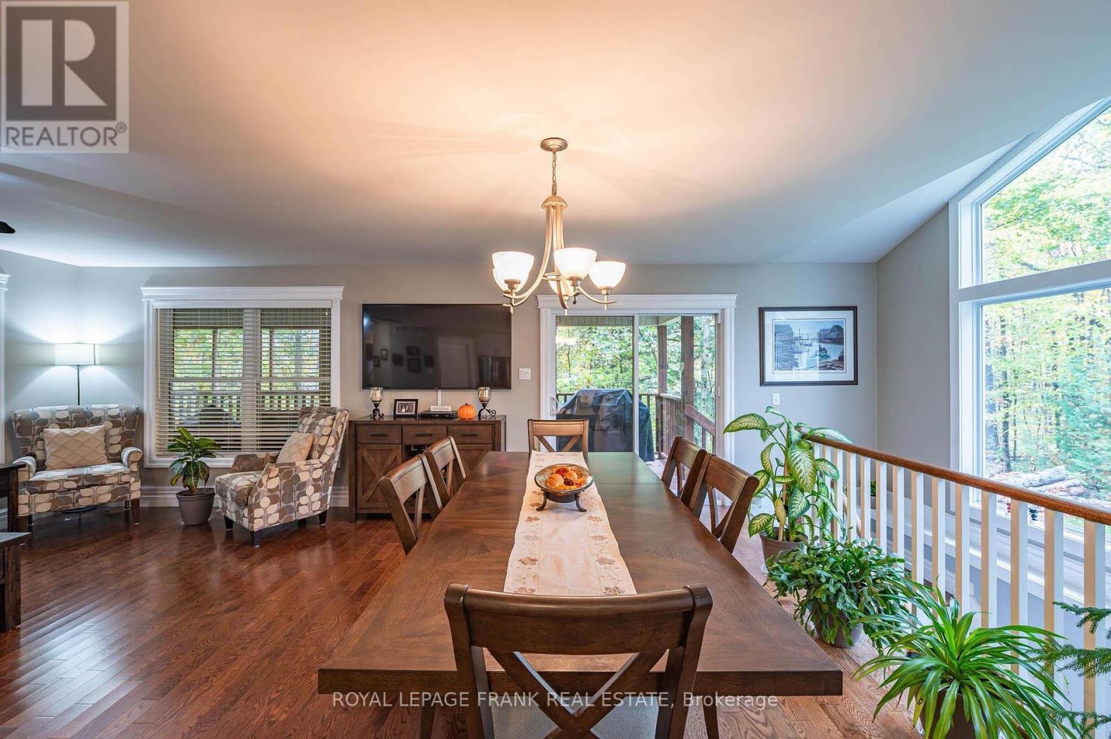 












25 LAKELAND AVENUE

,
Trent Lakes,




Ontario
K0L1J0

