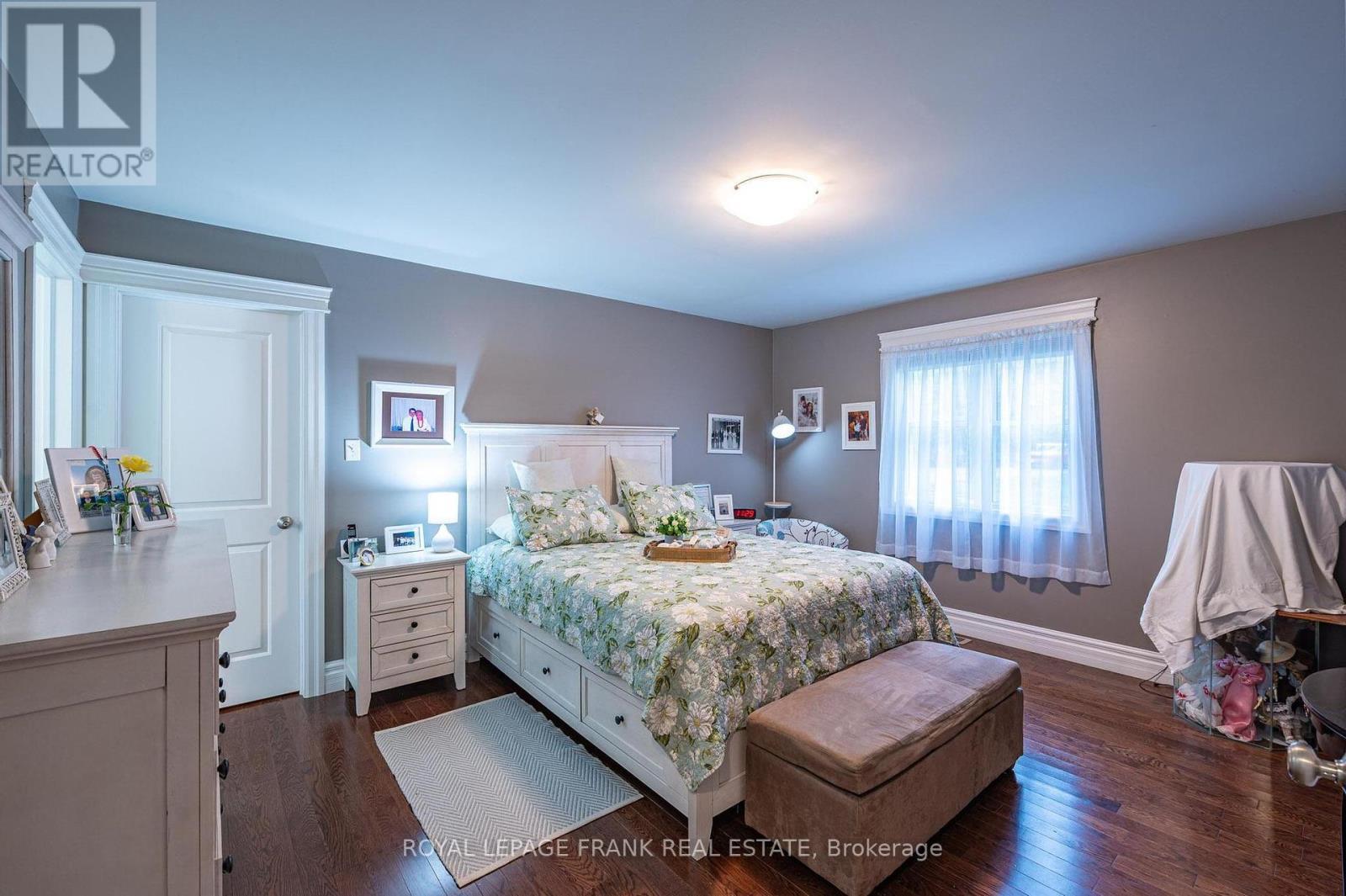 












25 LAKELAND AVENUE

,
Trent Lakes,




Ontario
K0L1J0

