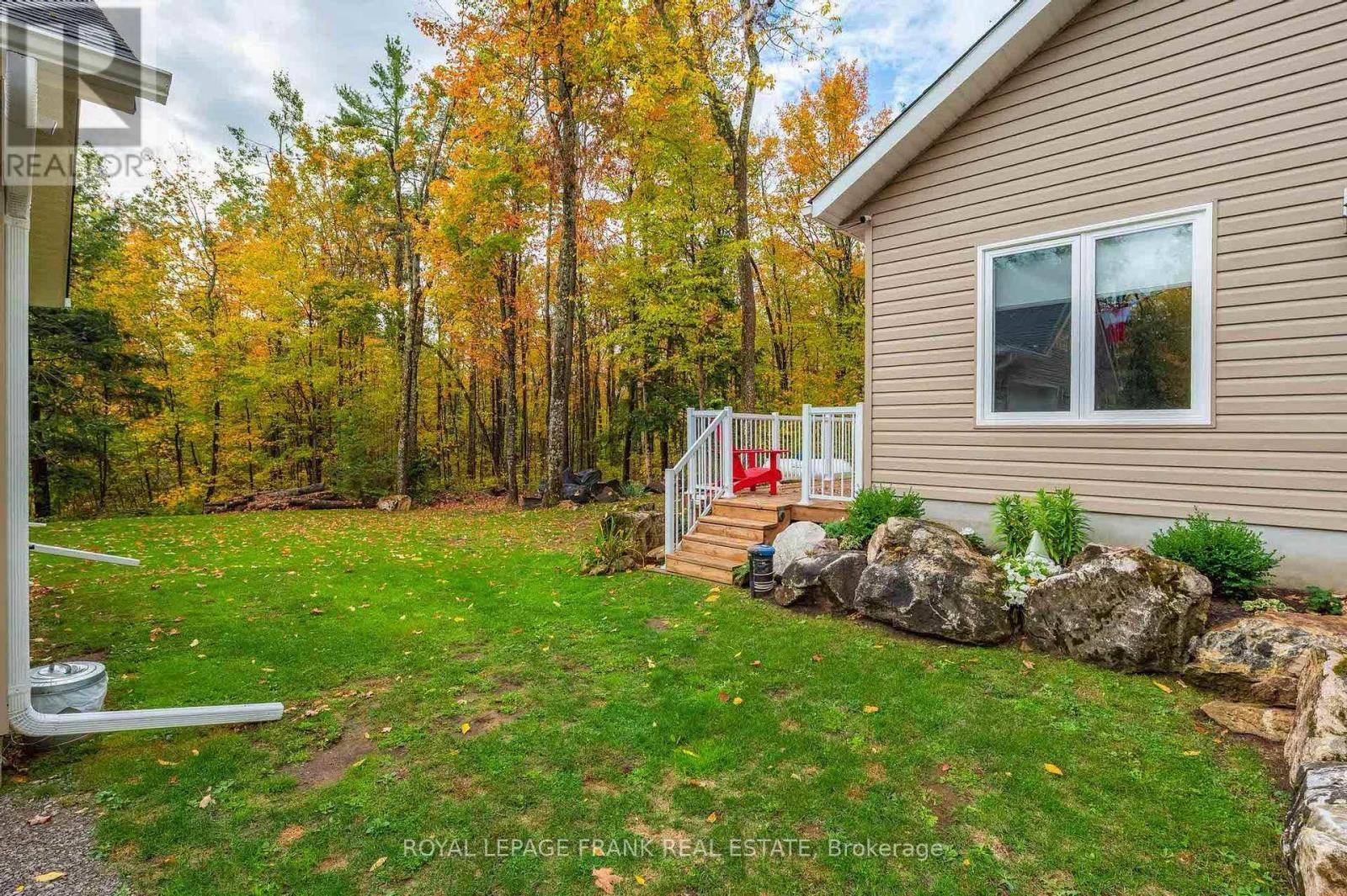 












25 LAKELAND AVENUE

,
Trent Lakes,




Ontario
K0L1J0

