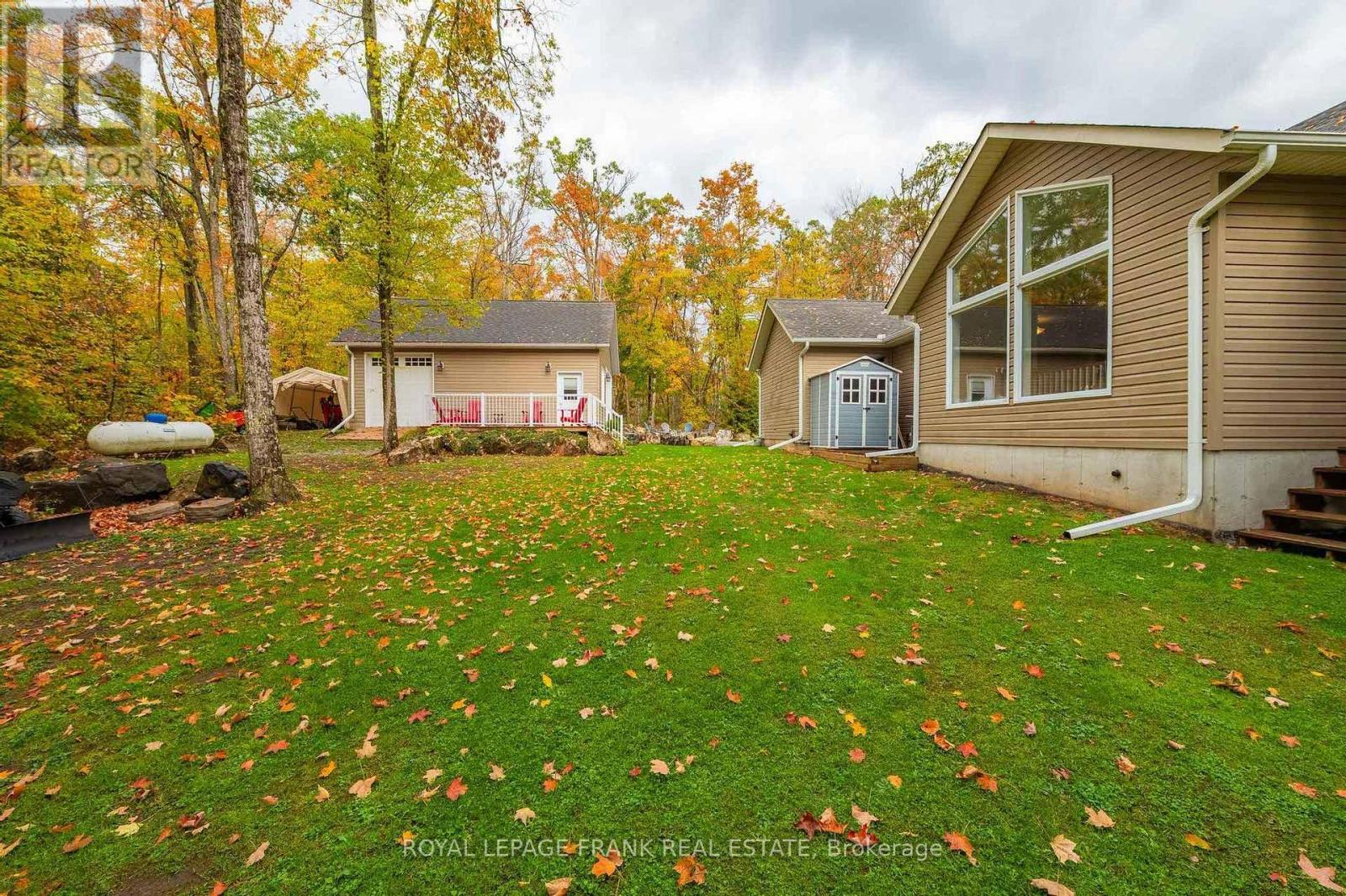 












25 LAKELAND AVENUE

,
Trent Lakes,




Ontario
K0L1J0

