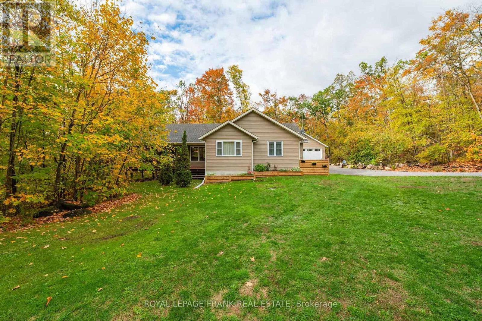 












25 LAKELAND AVENUE

,
Trent Lakes,




Ontario
K0L1J0

