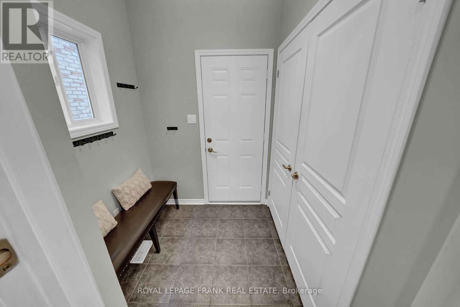 












146 BUTTONSHAW STREET

,
Clarington (Bowmanville),




Ontario
L1C0J7

