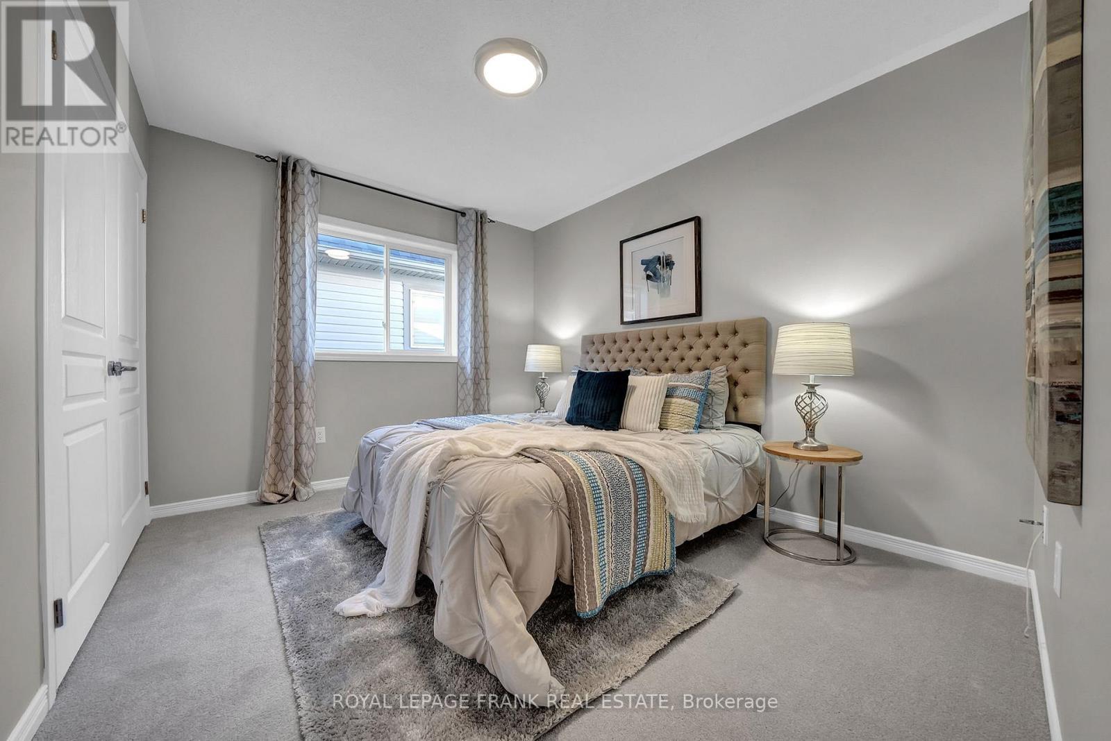 












146 BUTTONSHAW STREET

,
Clarington (Bowmanville),




Ontario
L1C0J7

