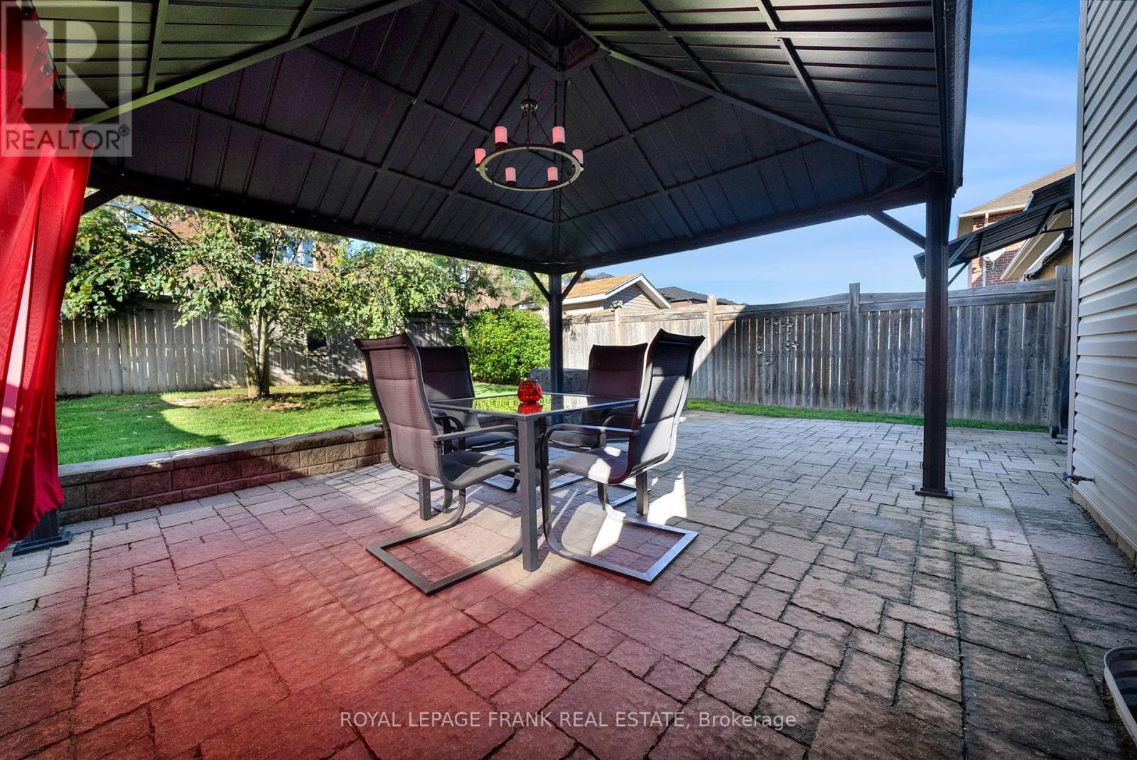 












146 BUTTONSHAW STREET

,
Clarington (Bowmanville),




Ontario
L1C0J7

