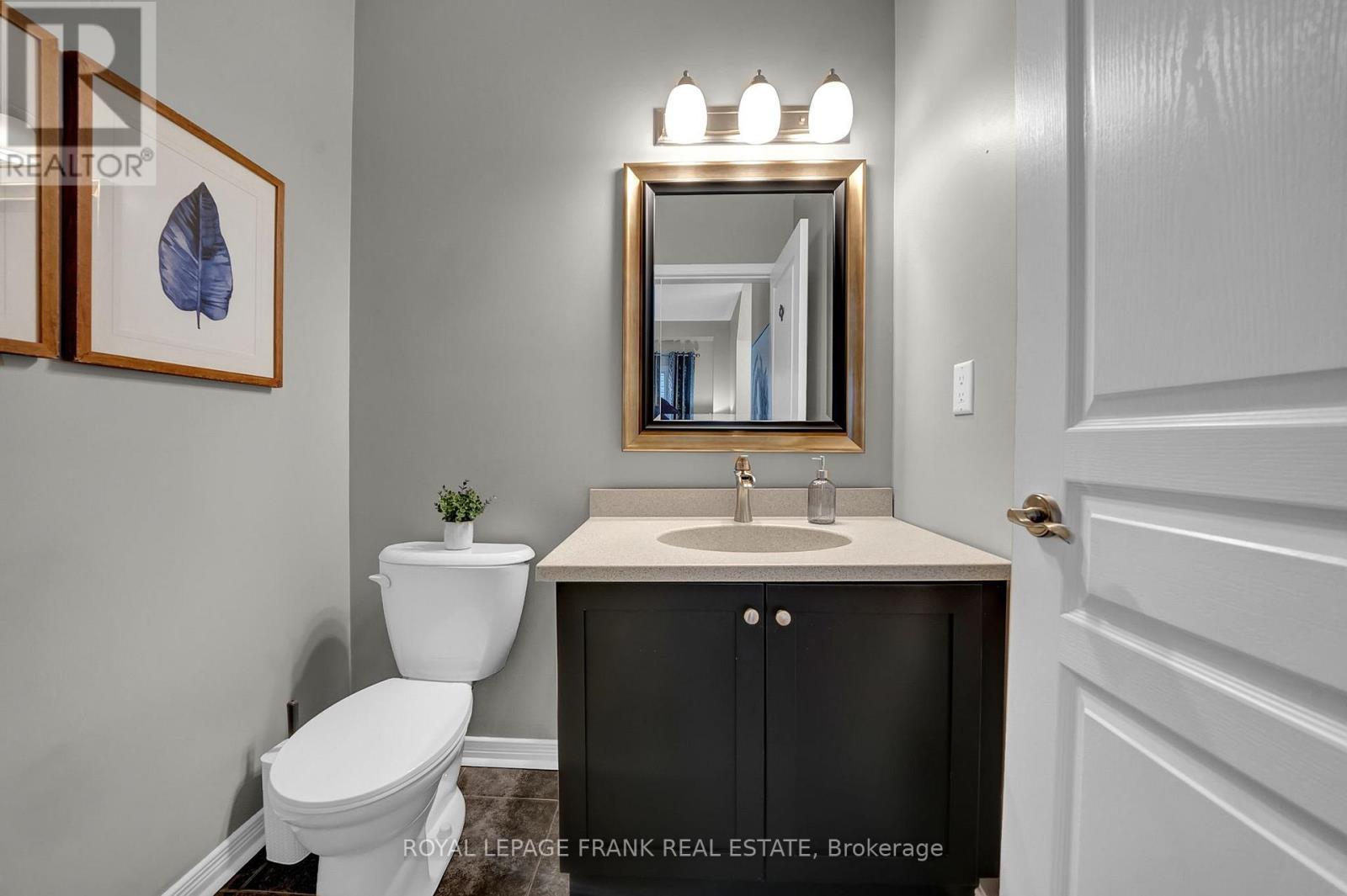 












146 BUTTONSHAW STREET

,
Clarington (Bowmanville),




Ontario
L1C0J7

