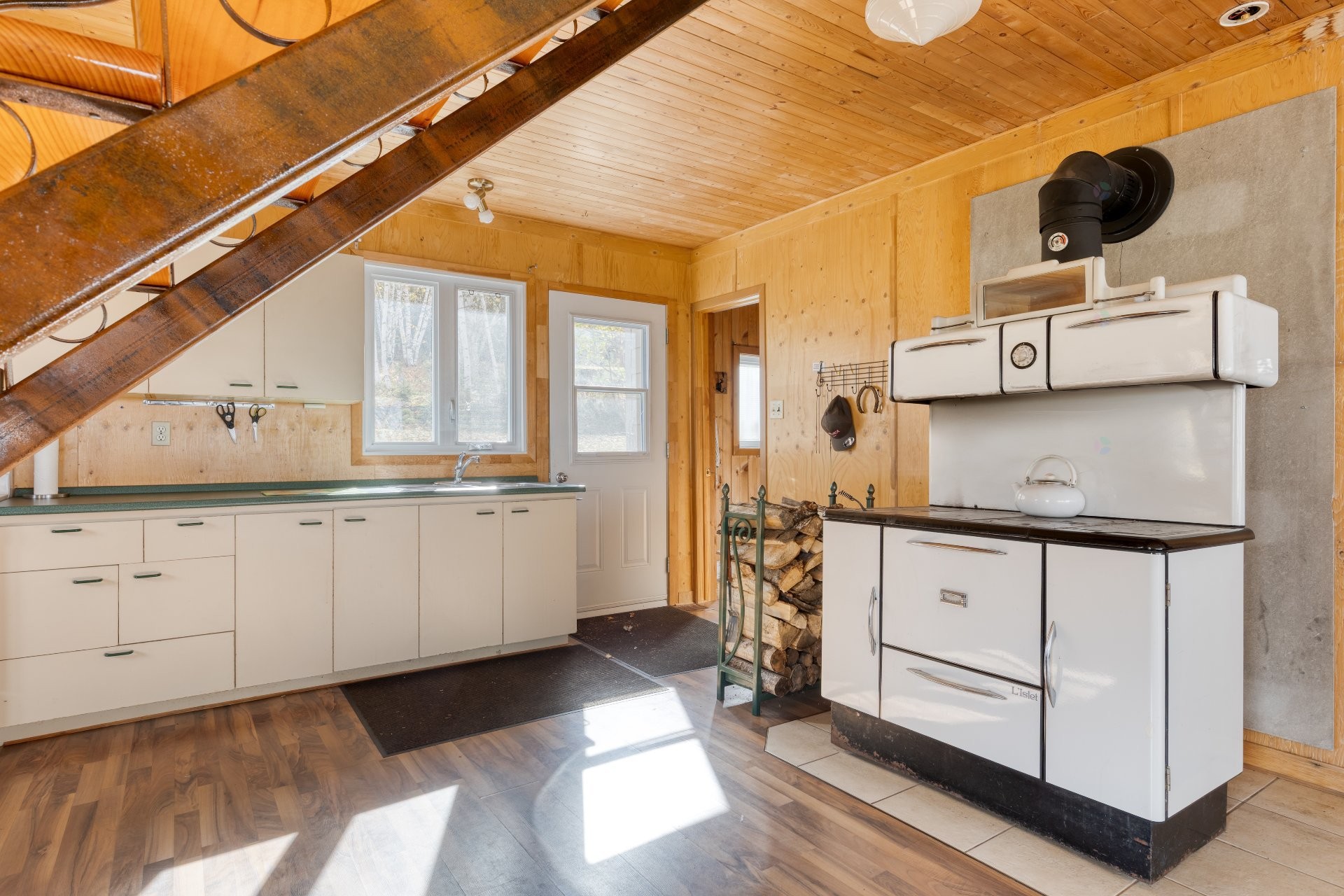 









111


Ch. Vézina

,
Saint-Michel-des-Saints,




QC
J0K3B0

