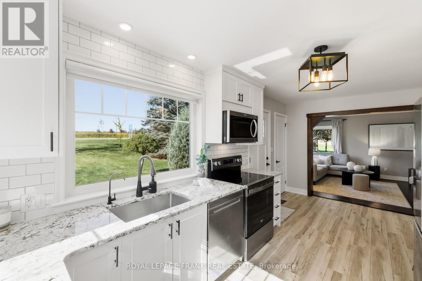 












18975 HWY 12

,
Scugog,




Ontario
L9P1R3

