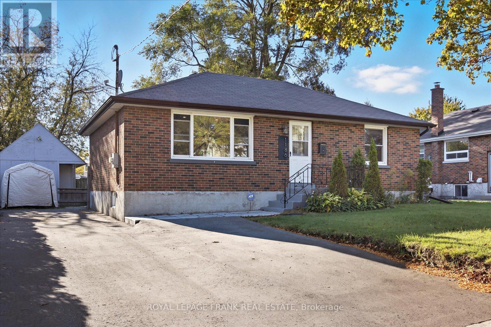 












1186 RAVINE ROAD

,
Oshawa (Lakeview),




Ontario
L1H4E2

