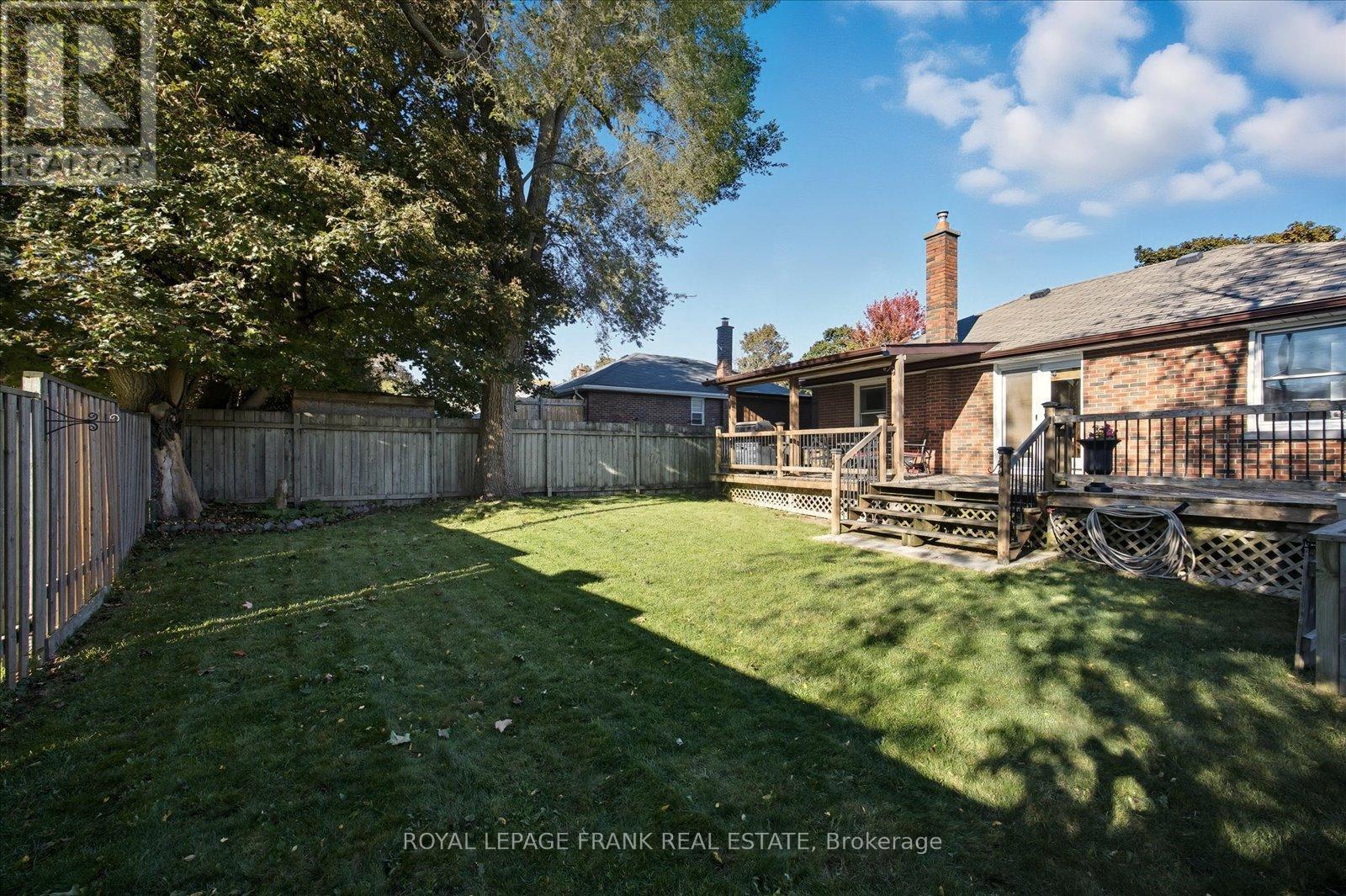 












1186 RAVINE ROAD

,
Oshawa (Lakeview),




Ontario
L1H4E2


