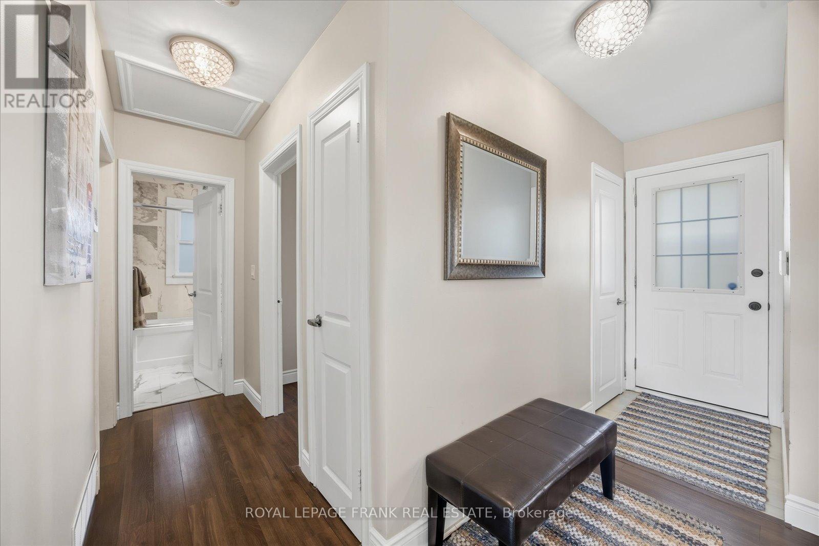 












1186 RAVINE ROAD

,
Oshawa (Lakeview),




Ontario
L1H4E2

