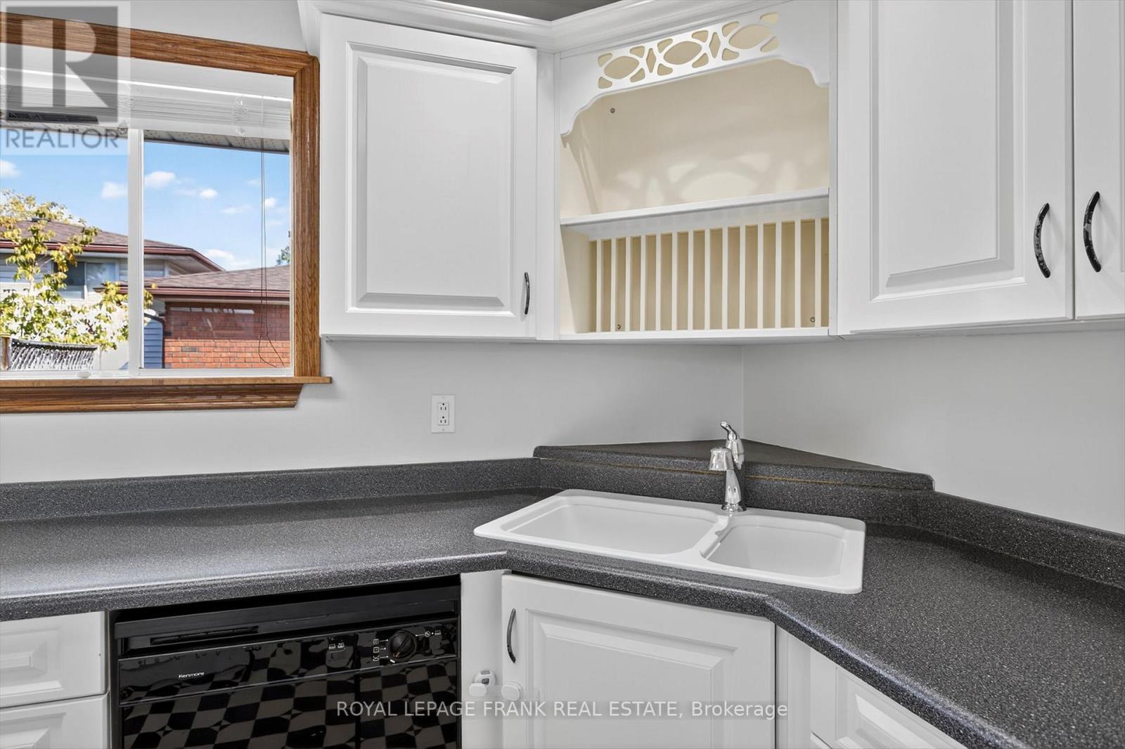 












20 COLBOURNE ST STREET

,
Selwyn,




Ontario
K0L2H0

