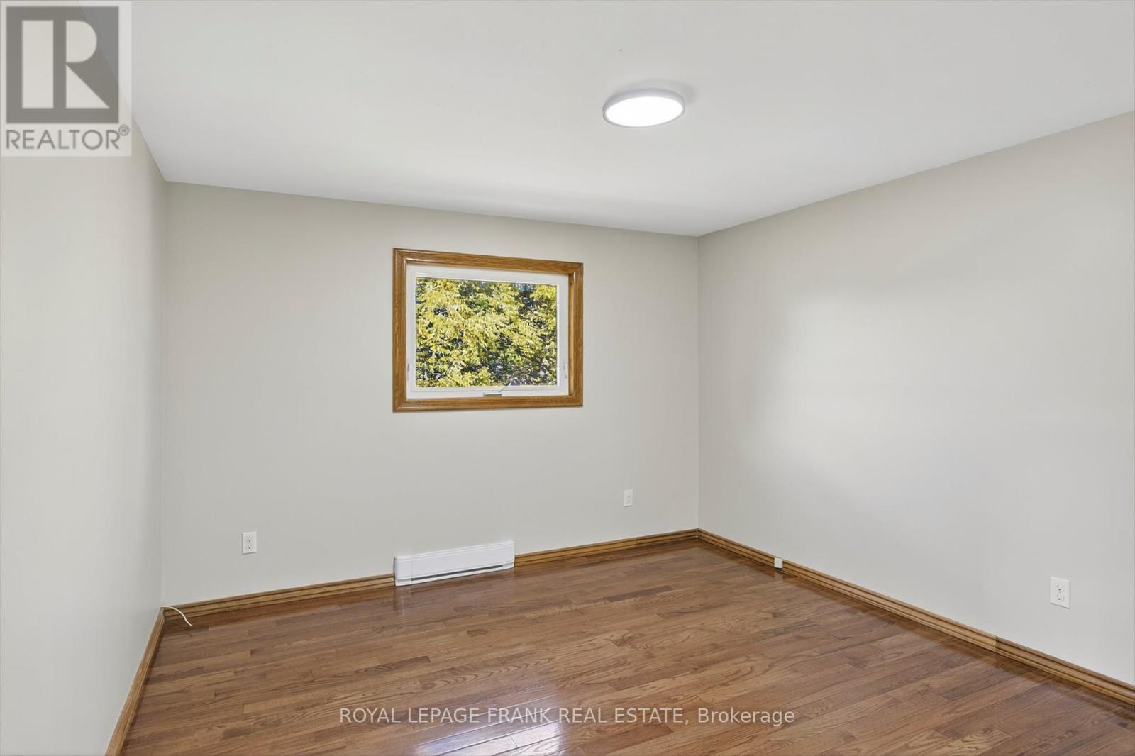 












20 COLBOURNE ST STREET

,
Selwyn,




Ontario
K0L2H0

