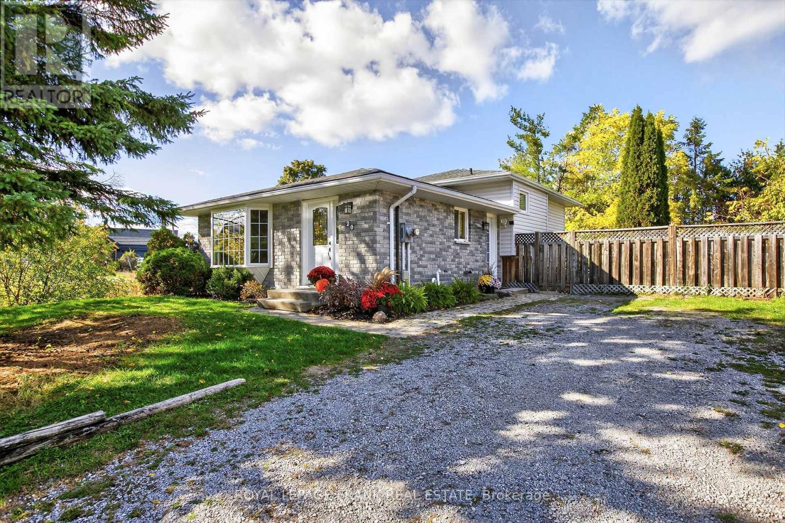 












20 COLBOURNE ST STREET

,
Selwyn,




Ontario
K0L2H0


