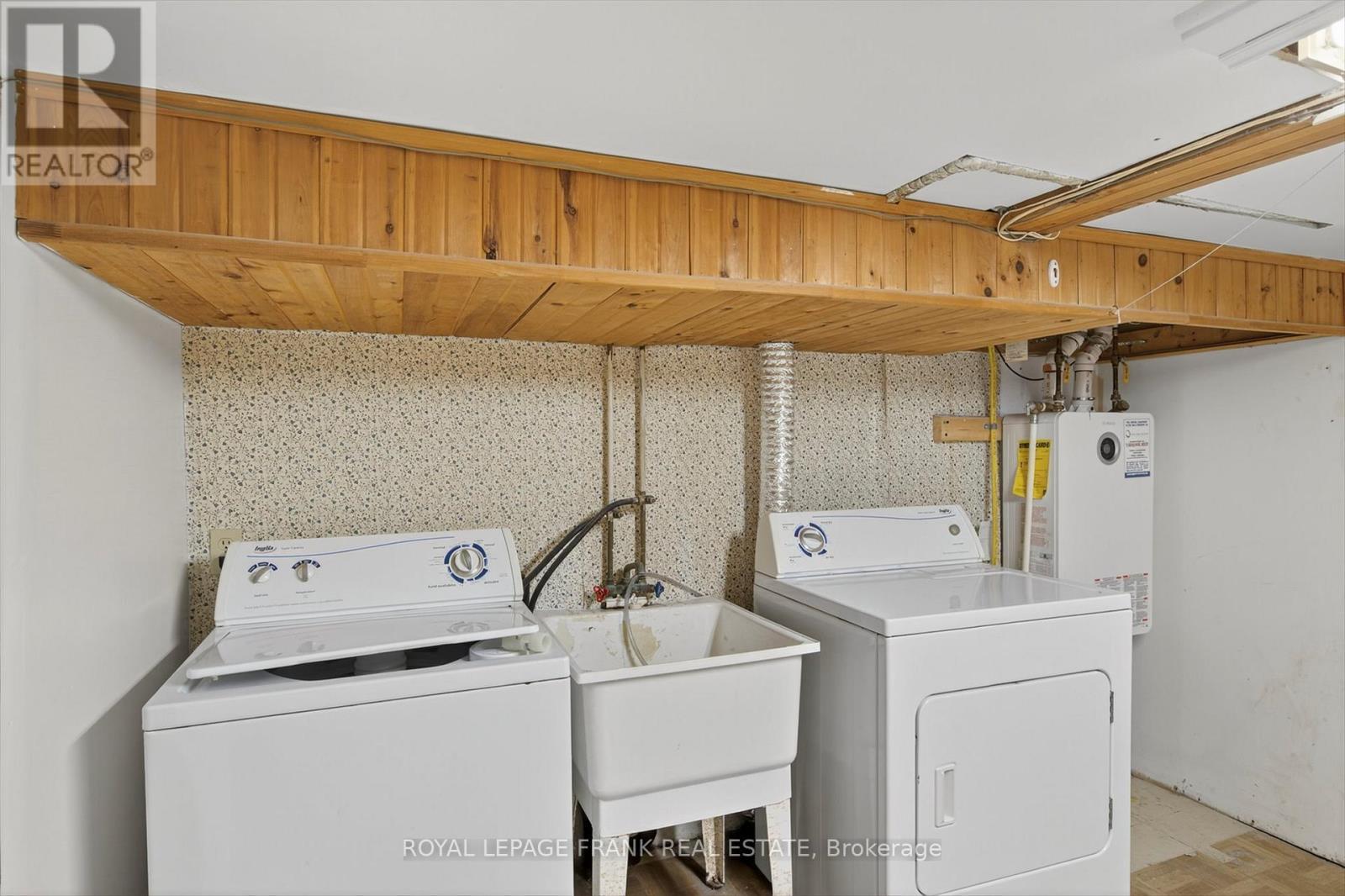












20 COLBOURNE ST STREET

,
Selwyn,




Ontario
K0L2H0


