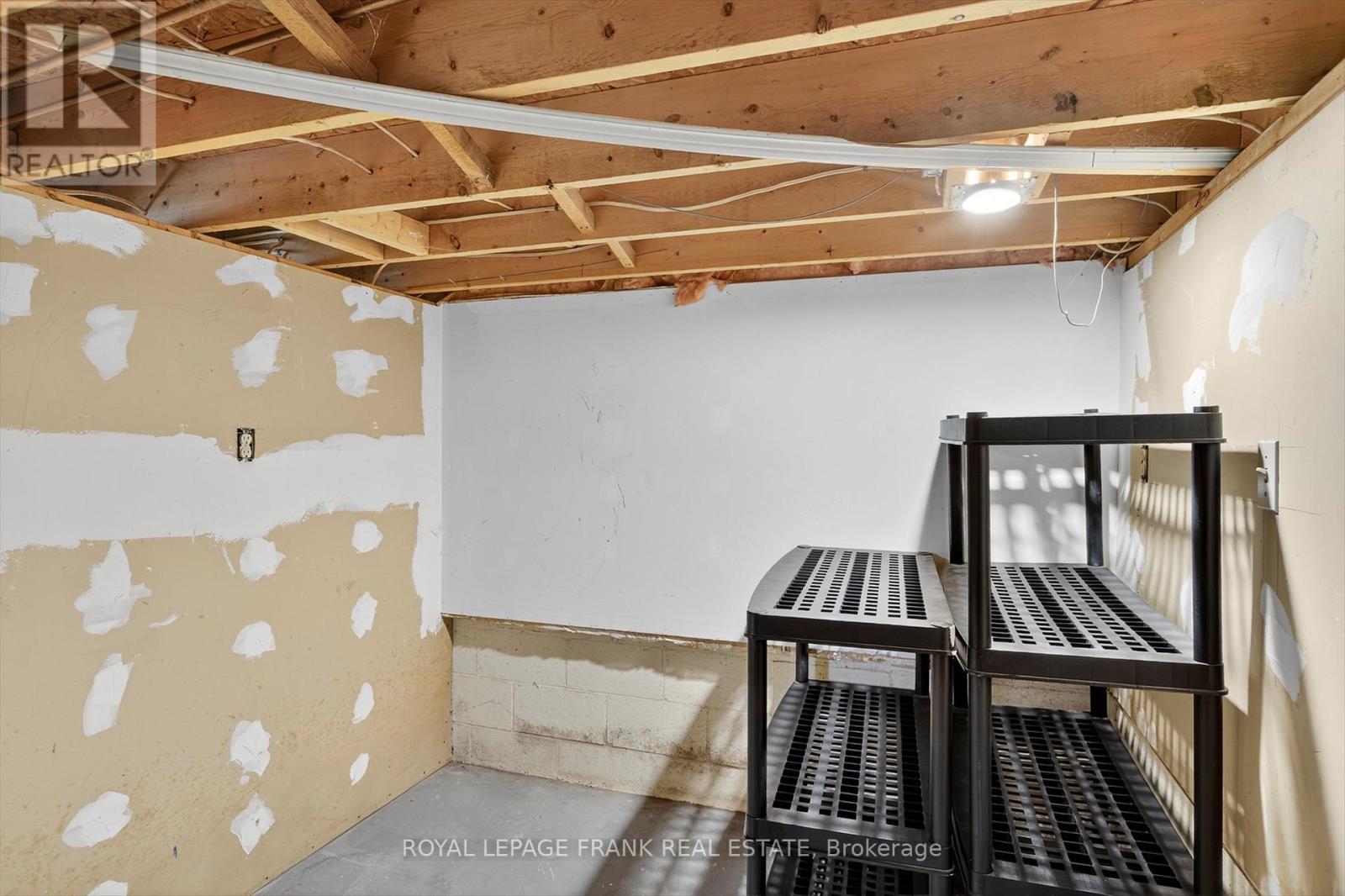 












20 COLBOURNE ST STREET

,
Selwyn,




Ontario
K0L2H0

