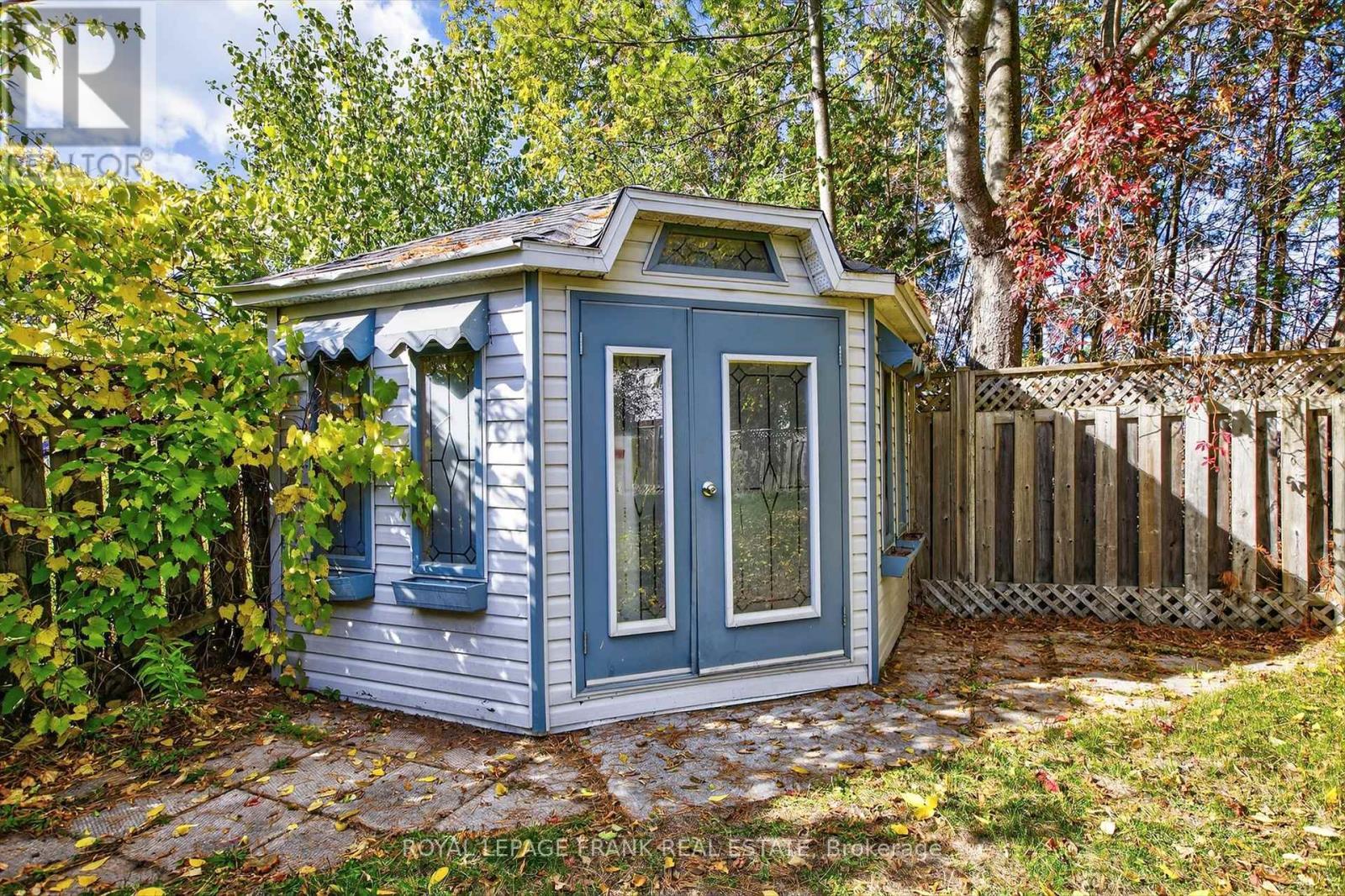 












20 COLBOURNE ST STREET

,
Selwyn,




Ontario
K0L2H0

