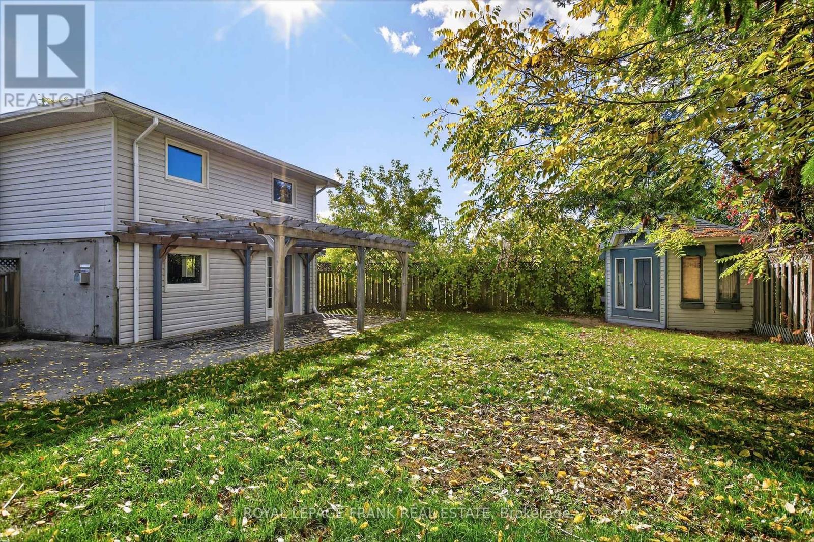 












20 COLBOURNE ST STREET

,
Selwyn,




Ontario
K0L2H0

