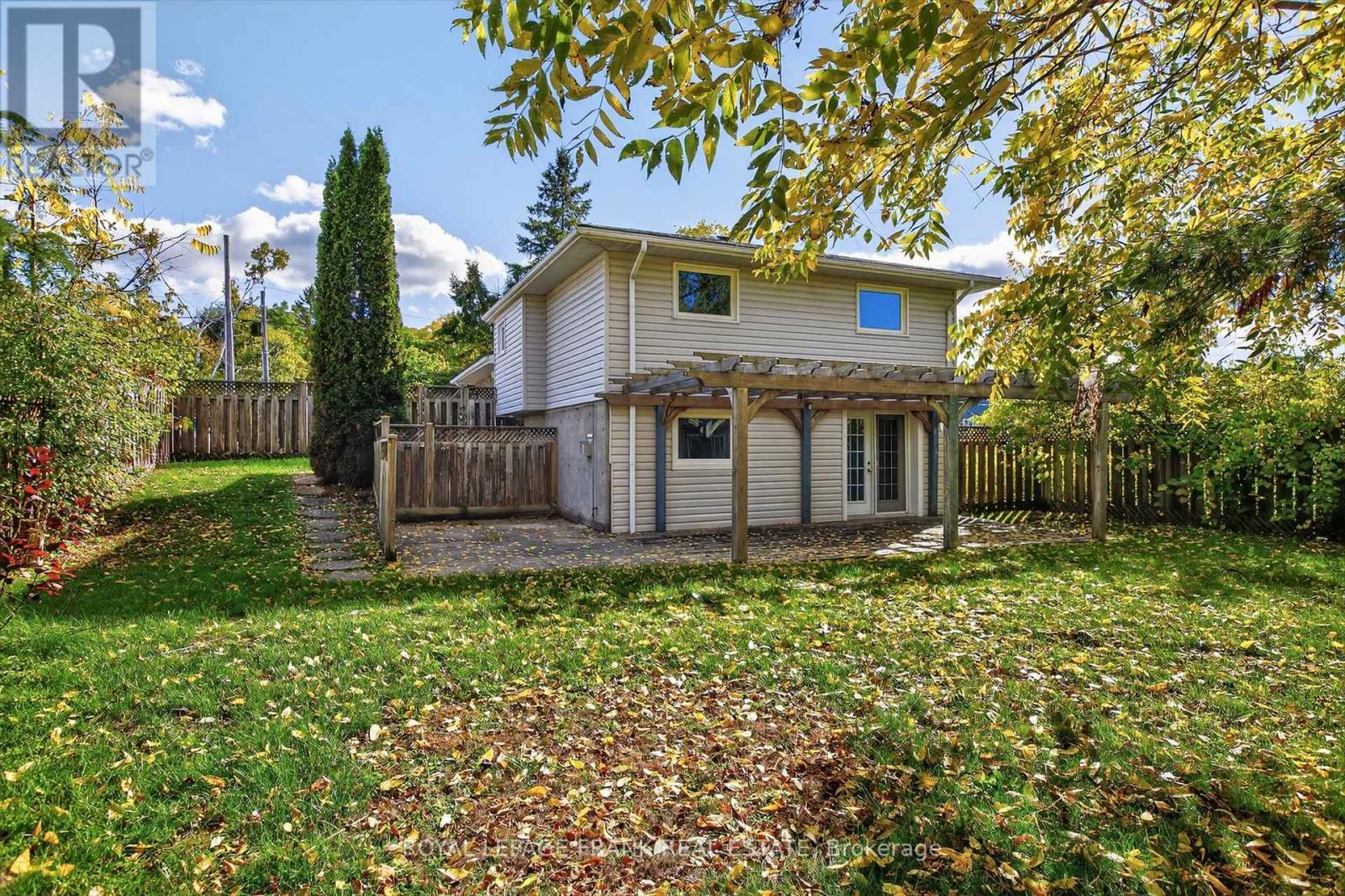 












20 COLBOURNE ST STREET

,
Selwyn,




Ontario
K0L2H0

