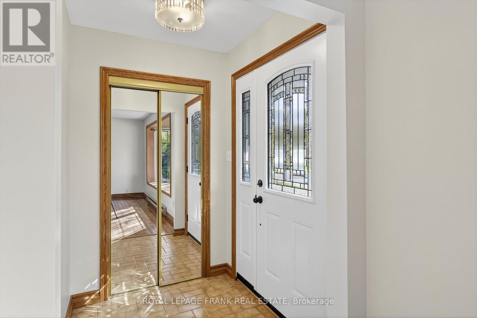 












20 COLBOURNE ST STREET

,
Selwyn,




Ontario
K0L2H0

