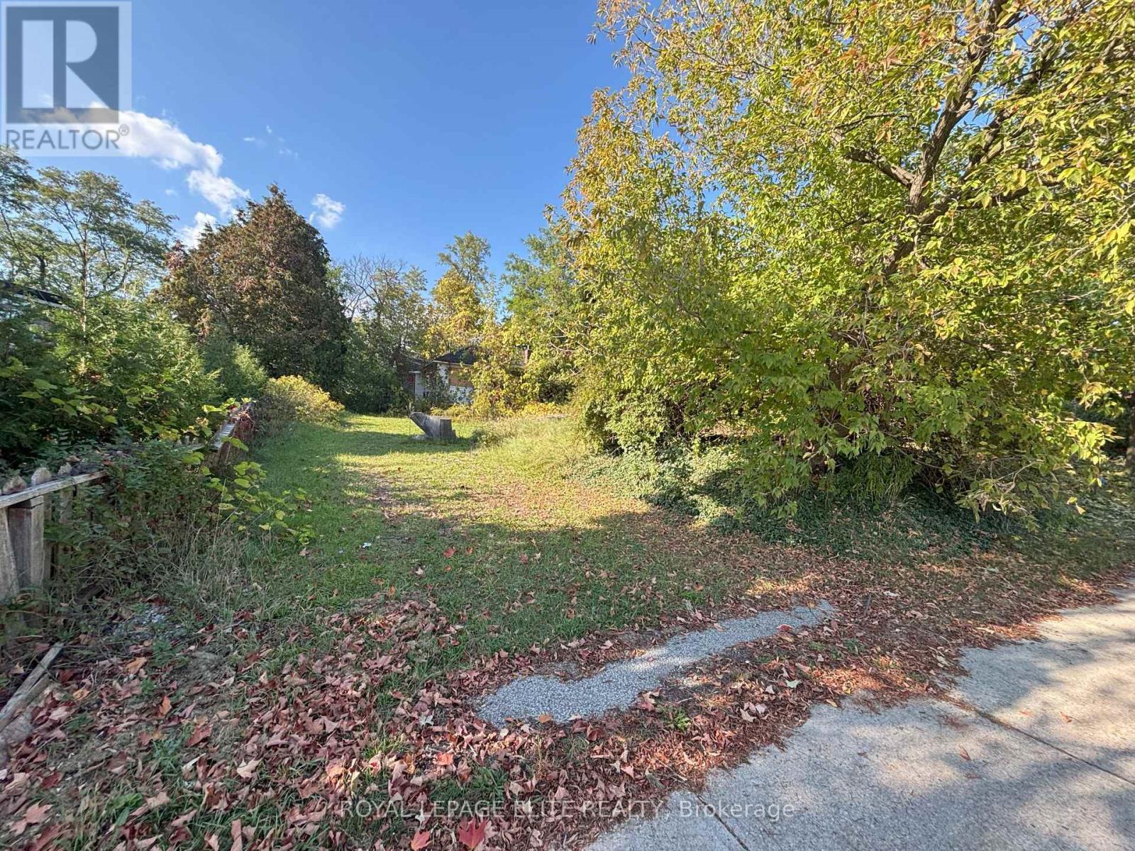 












1631 EGLINTON AVENUE W

,
Mississauga,




Ontario
L5M7C1

