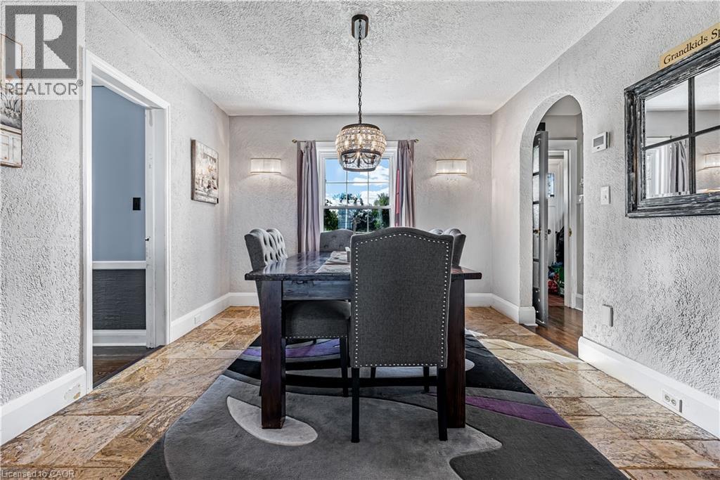 












4591 TWENTY FIRST Street

,
Lincoln,




Ontario
L0R2E0

