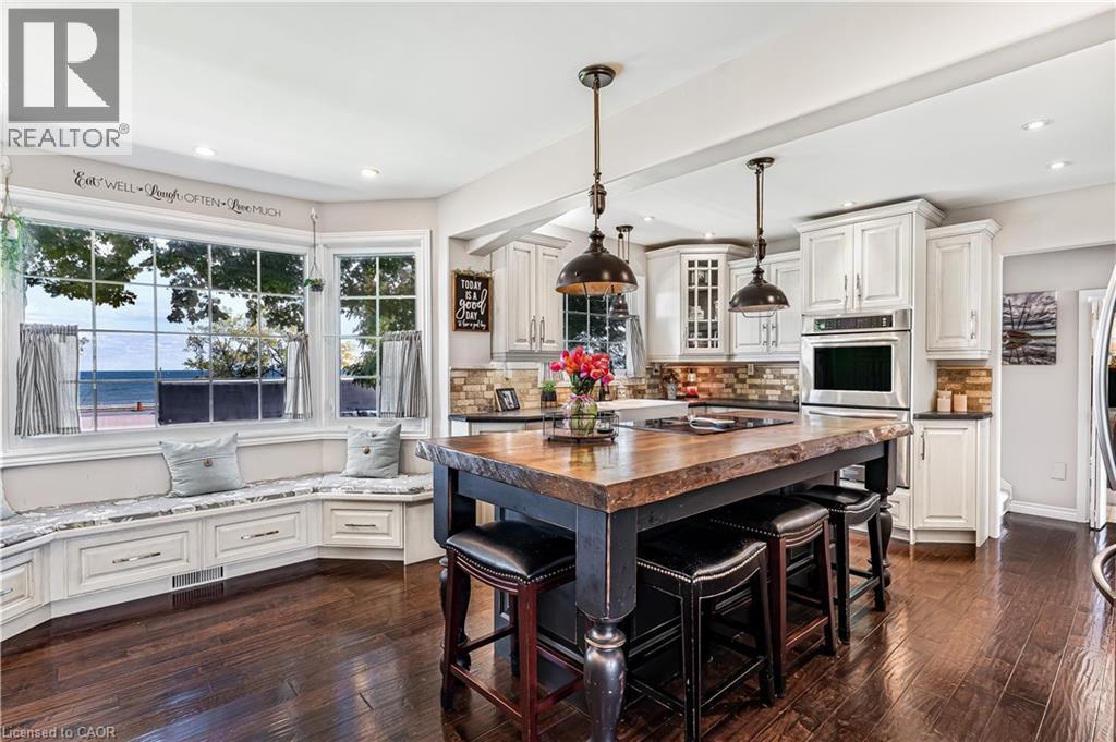 












4591 TWENTY FIRST Street

,
Lincoln,




Ontario
L0R2E0

