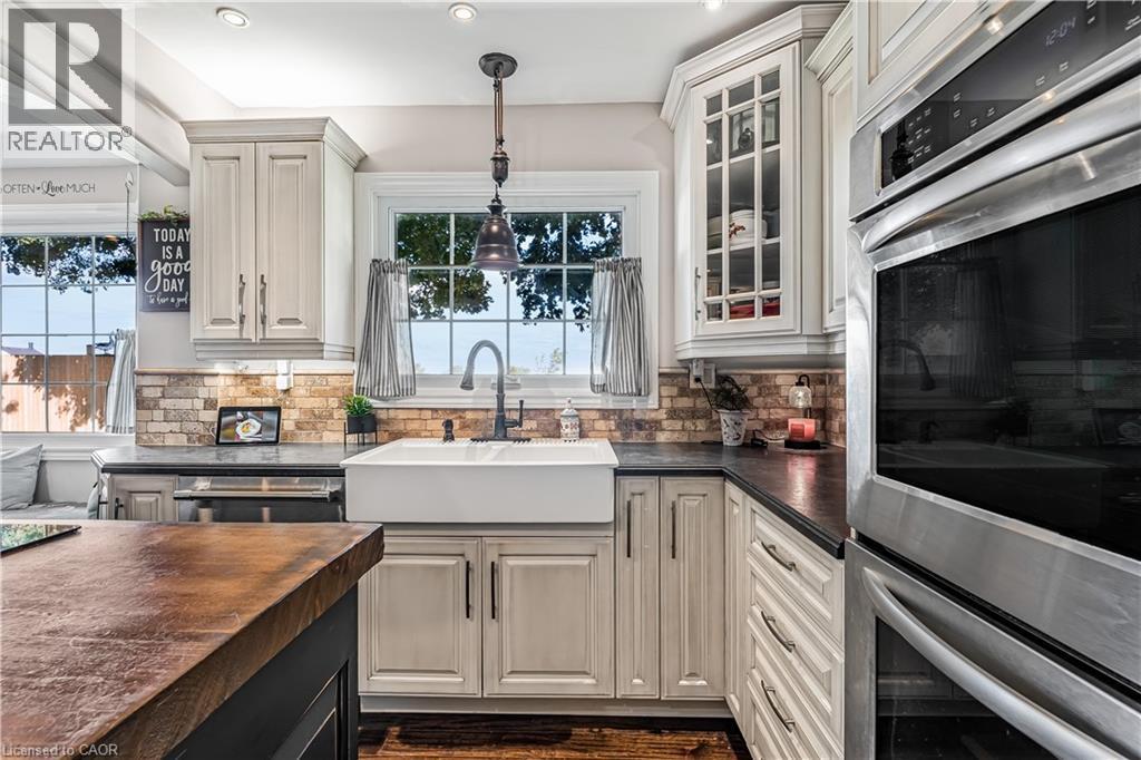 












4591 TWENTY FIRST Street

,
Lincoln,




Ontario
L0R2E0

