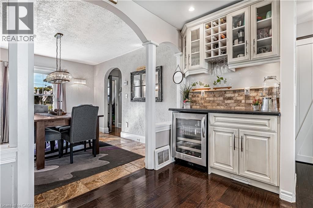 












4591 TWENTY FIRST Street

,
Lincoln,




Ontario
L0R2E0

