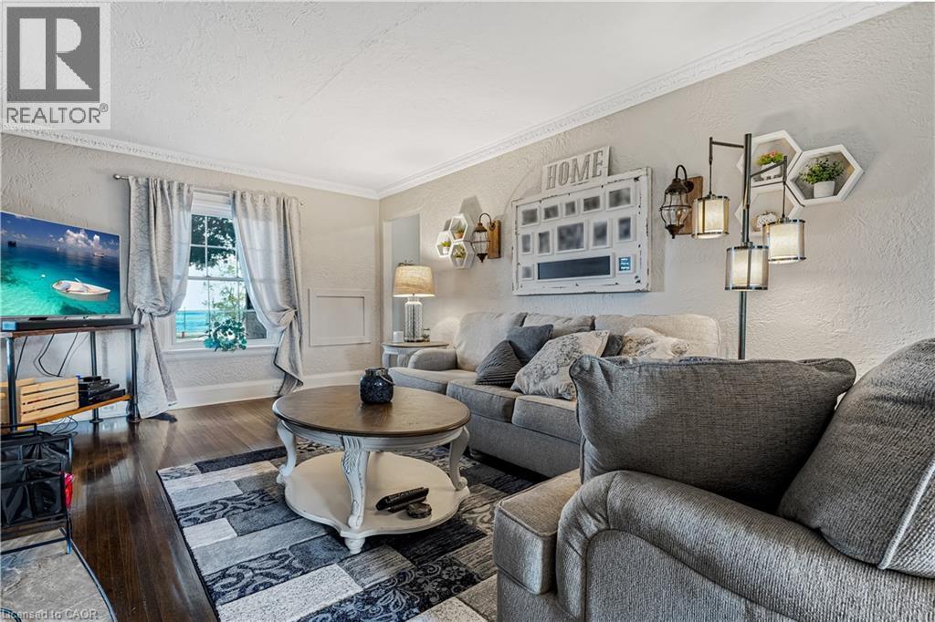 












4591 TWENTY FIRST Street

,
Lincoln,




Ontario
L0R2E0

