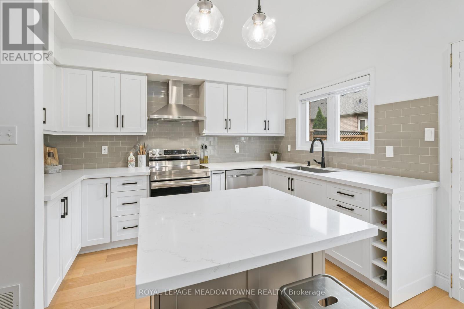 












139 HARBOURVIEW CRESCENT

,
Toronto,




Ontario
M8V4A8

