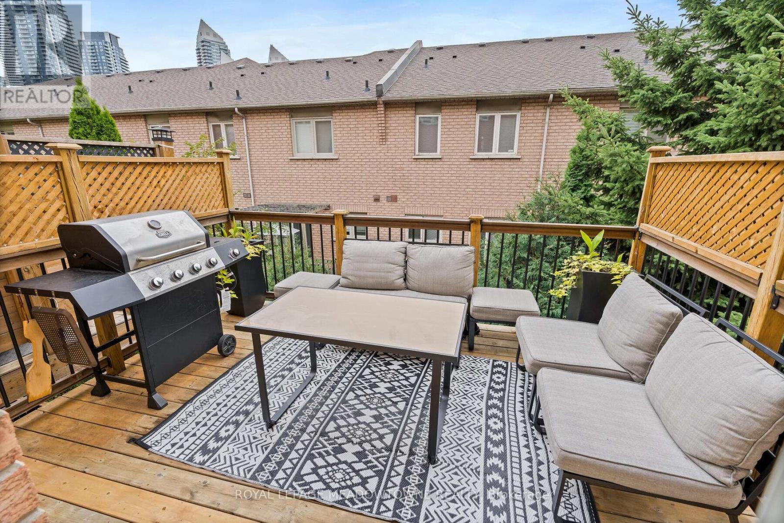 












139 HARBOURVIEW CRESCENT

,
Toronto,




Ontario
M8V4A8

