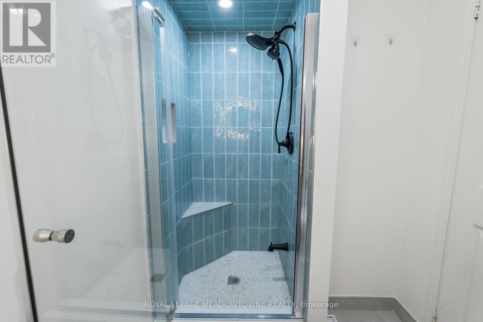 












139 HARBOURVIEW CRESCENT

,
Toronto,




Ontario
M8V4A8

