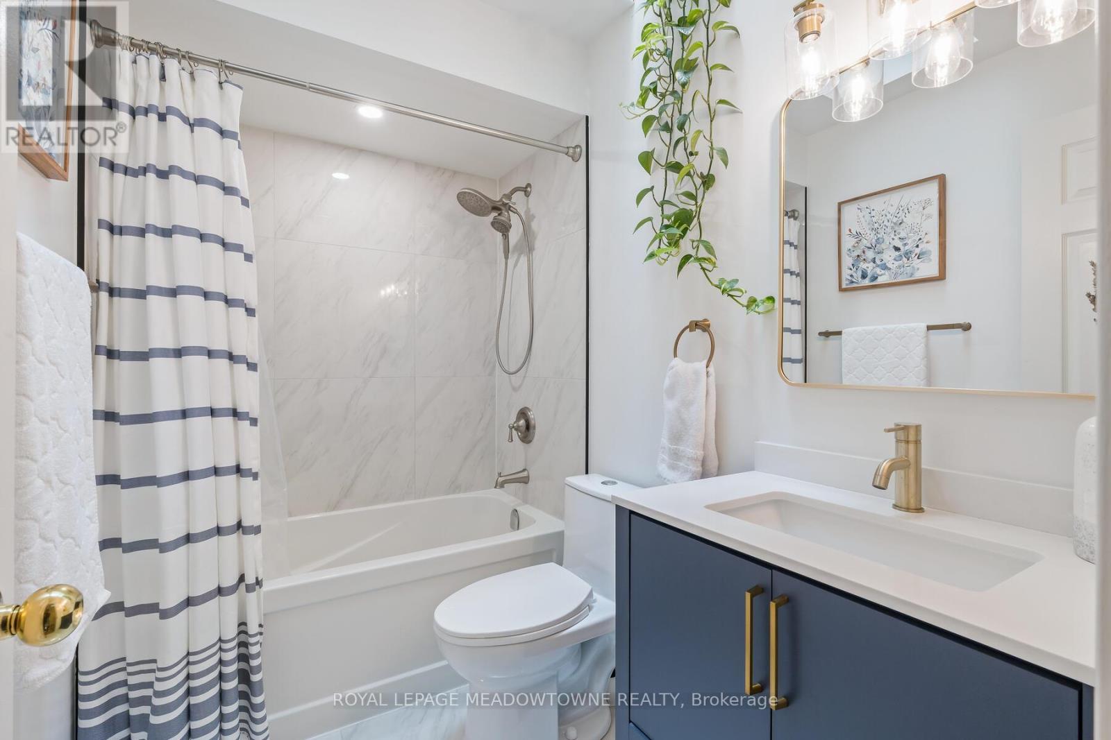 












139 HARBOURVIEW CRESCENT

,
Toronto,




Ontario
M8V4A8

