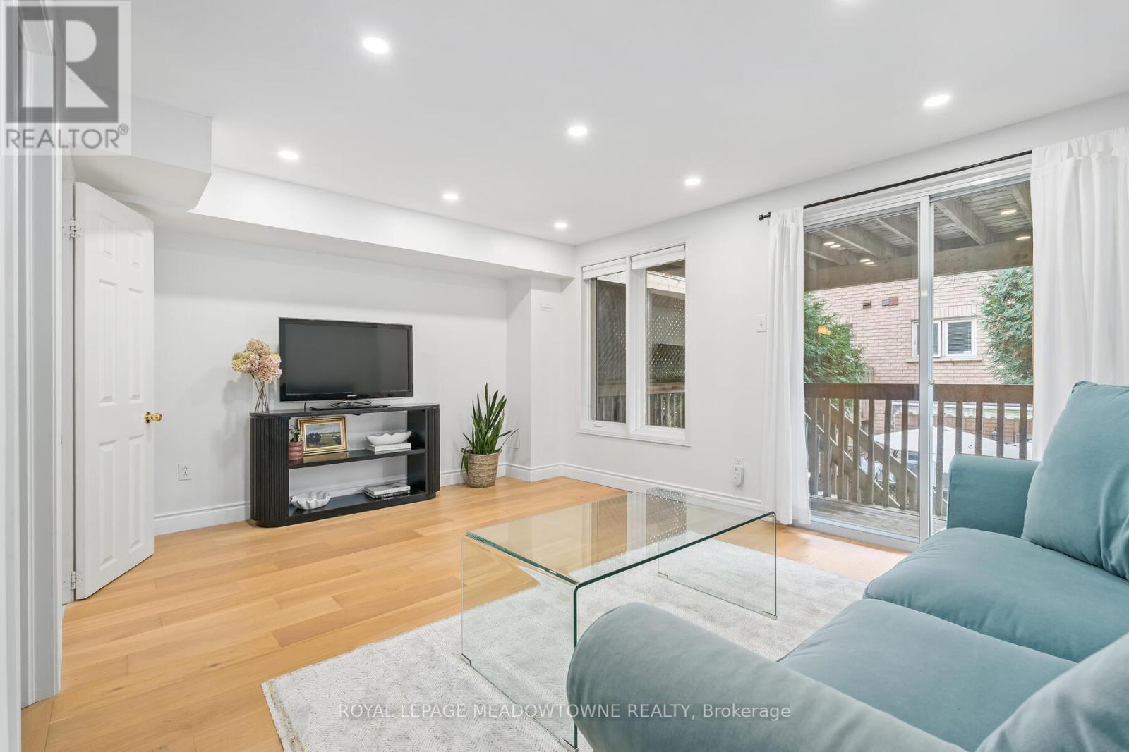 












139 HARBOURVIEW CRESCENT

,
Toronto,




Ontario
M8V4A8

