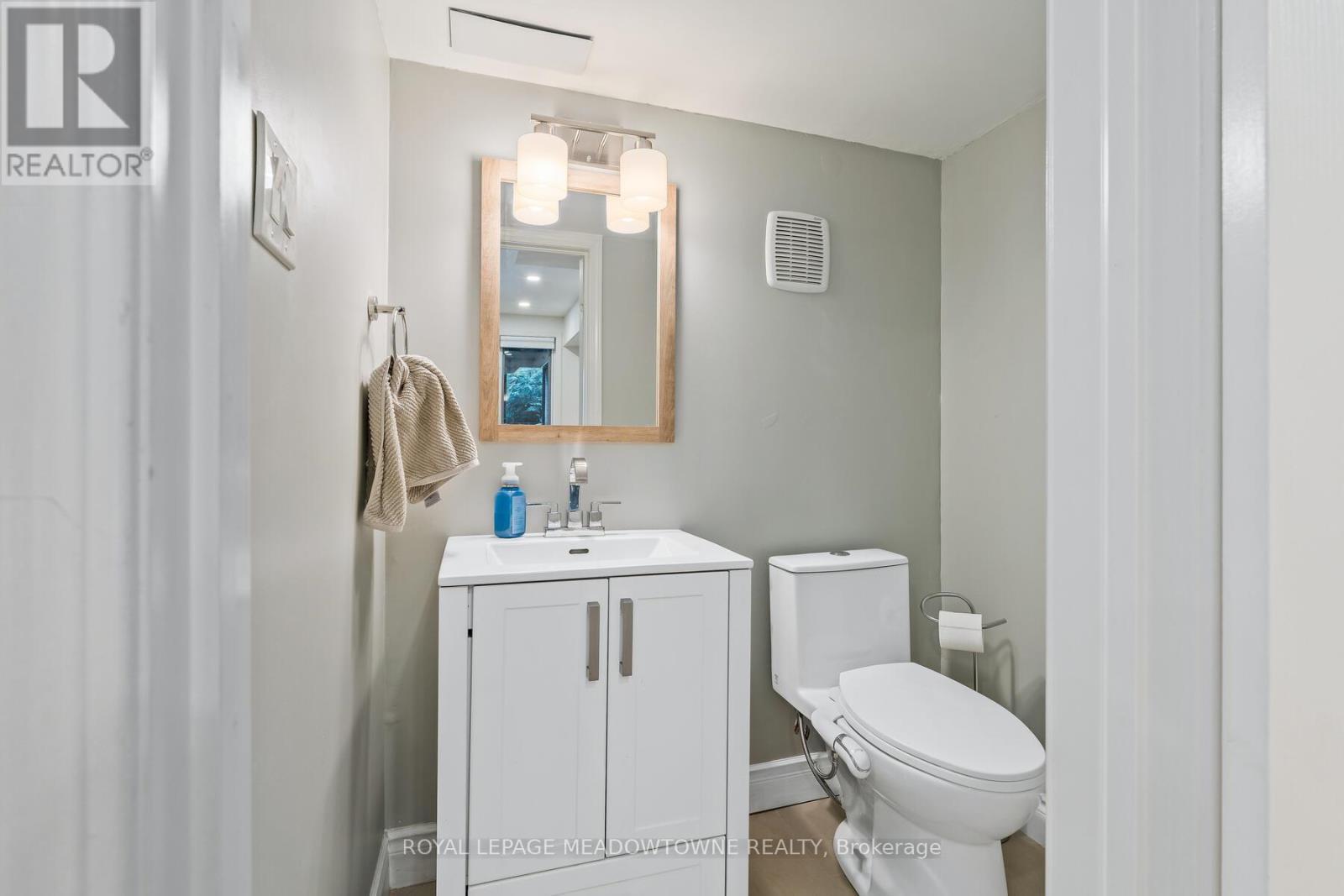 












139 HARBOURVIEW CRESCENT

,
Toronto,




Ontario
M8V4A8

