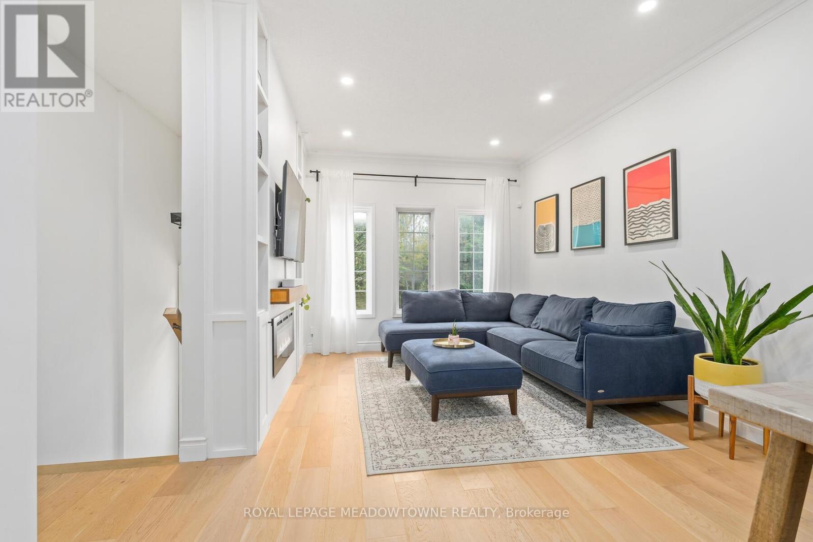 












139 HARBOURVIEW CRESCENT

,
Toronto,




Ontario
M8V4A8

