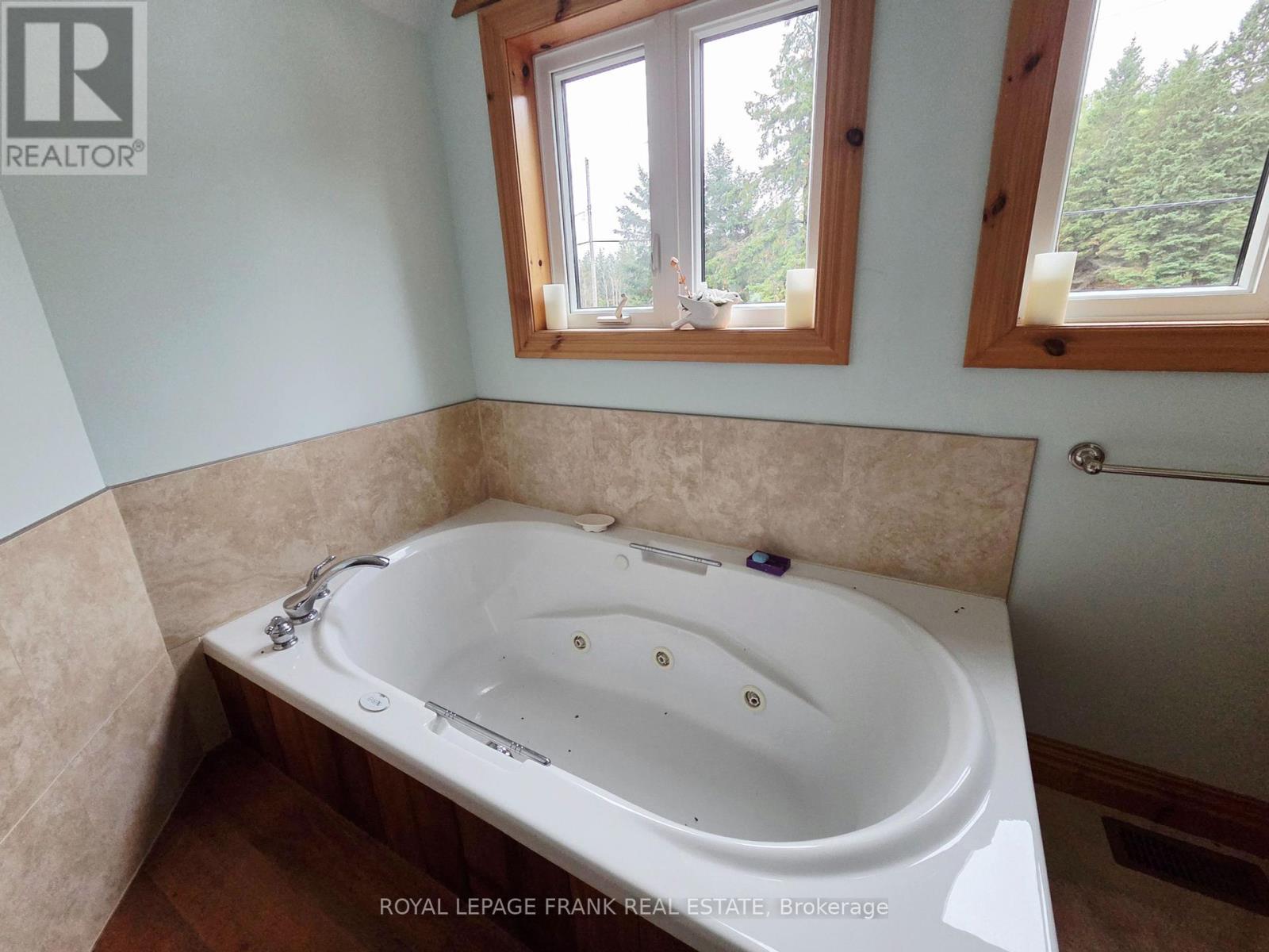 












8847 HIGHWAY 28

,
North Kawartha,




Ontario
K0L1A0

