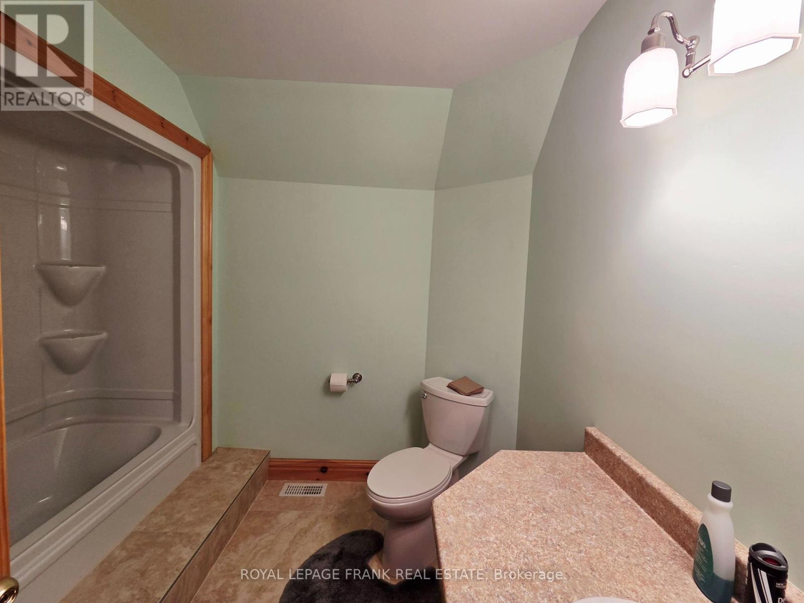 












8847 HIGHWAY 28

,
North Kawartha,




Ontario
K0L1A0

