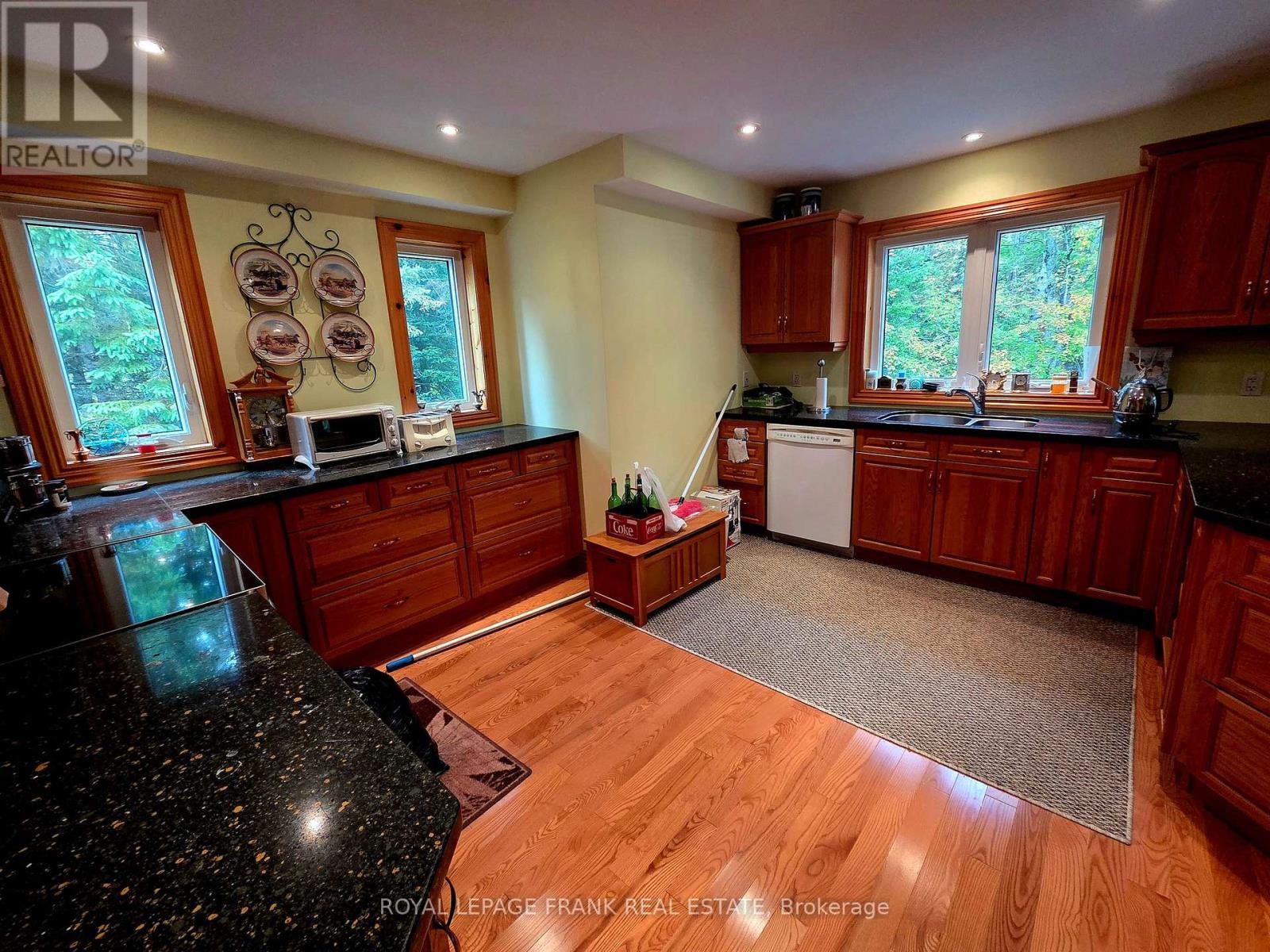 












8847 HIGHWAY 28

,
North Kawartha,




Ontario
K0L1A0


