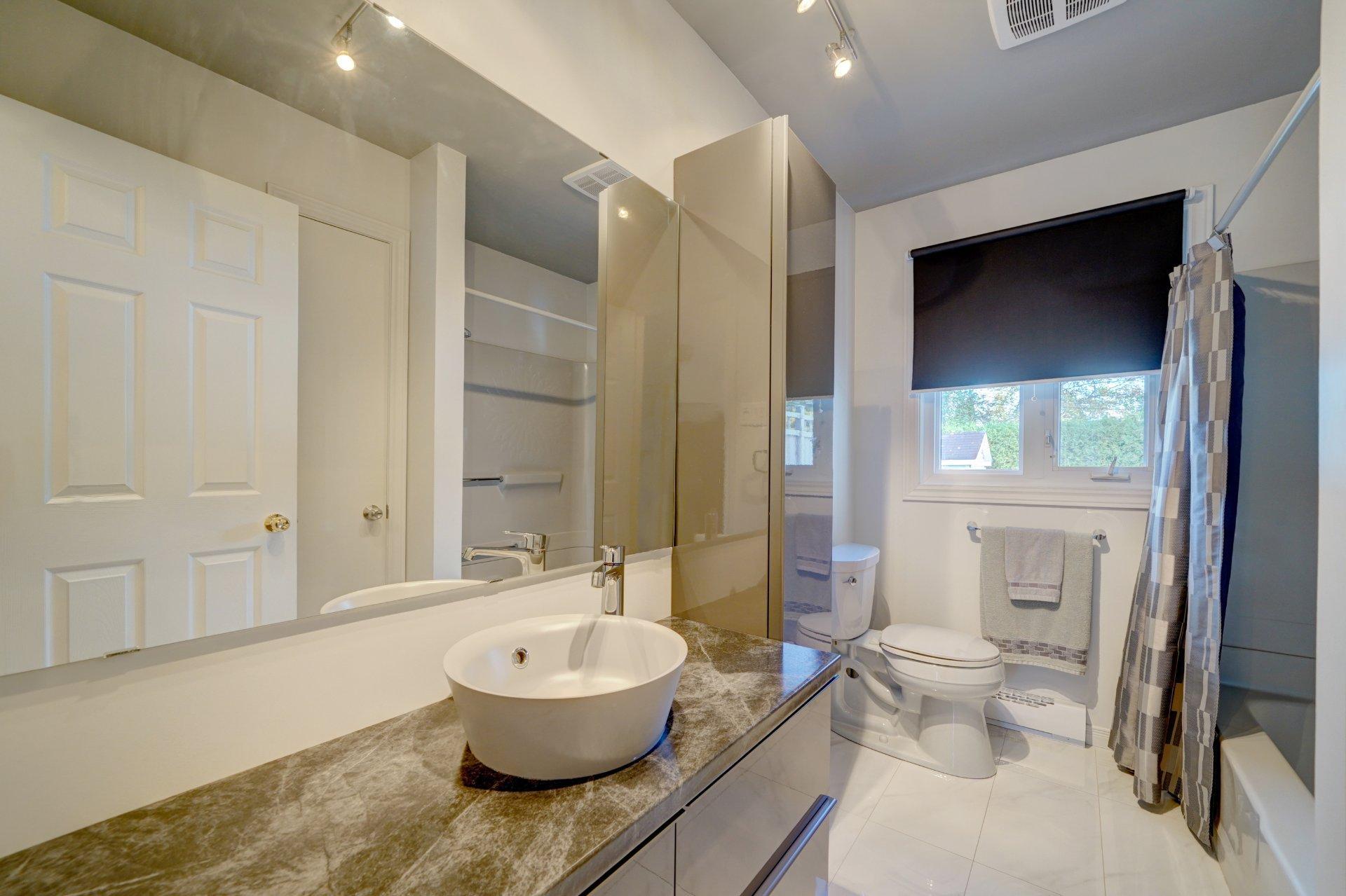 









155


Rue Vanier

,
Sorel-Tracy,




QC
J3R2T8

