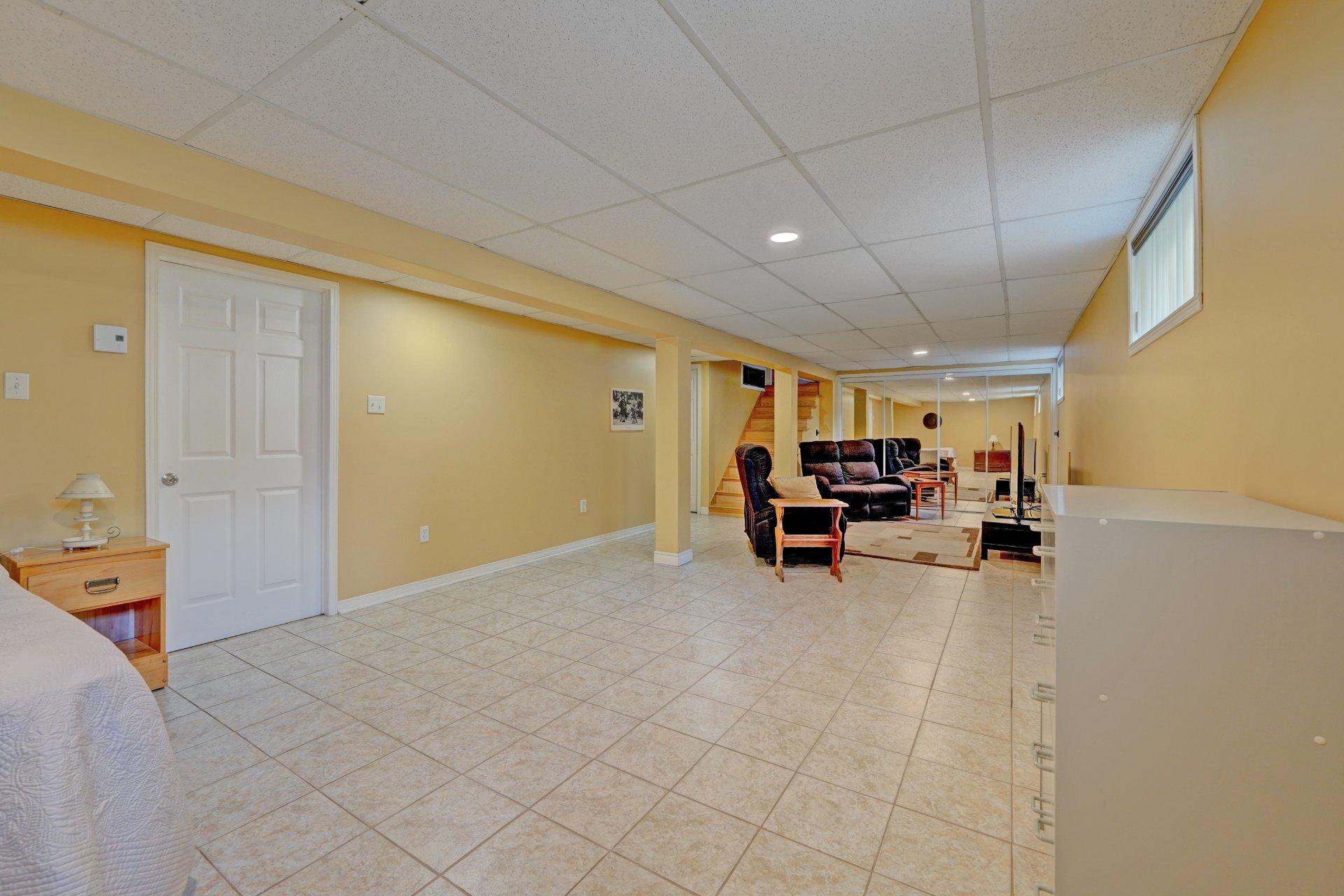 









155


Rue Vanier

,
Sorel-Tracy,




QC
J3R2T8

