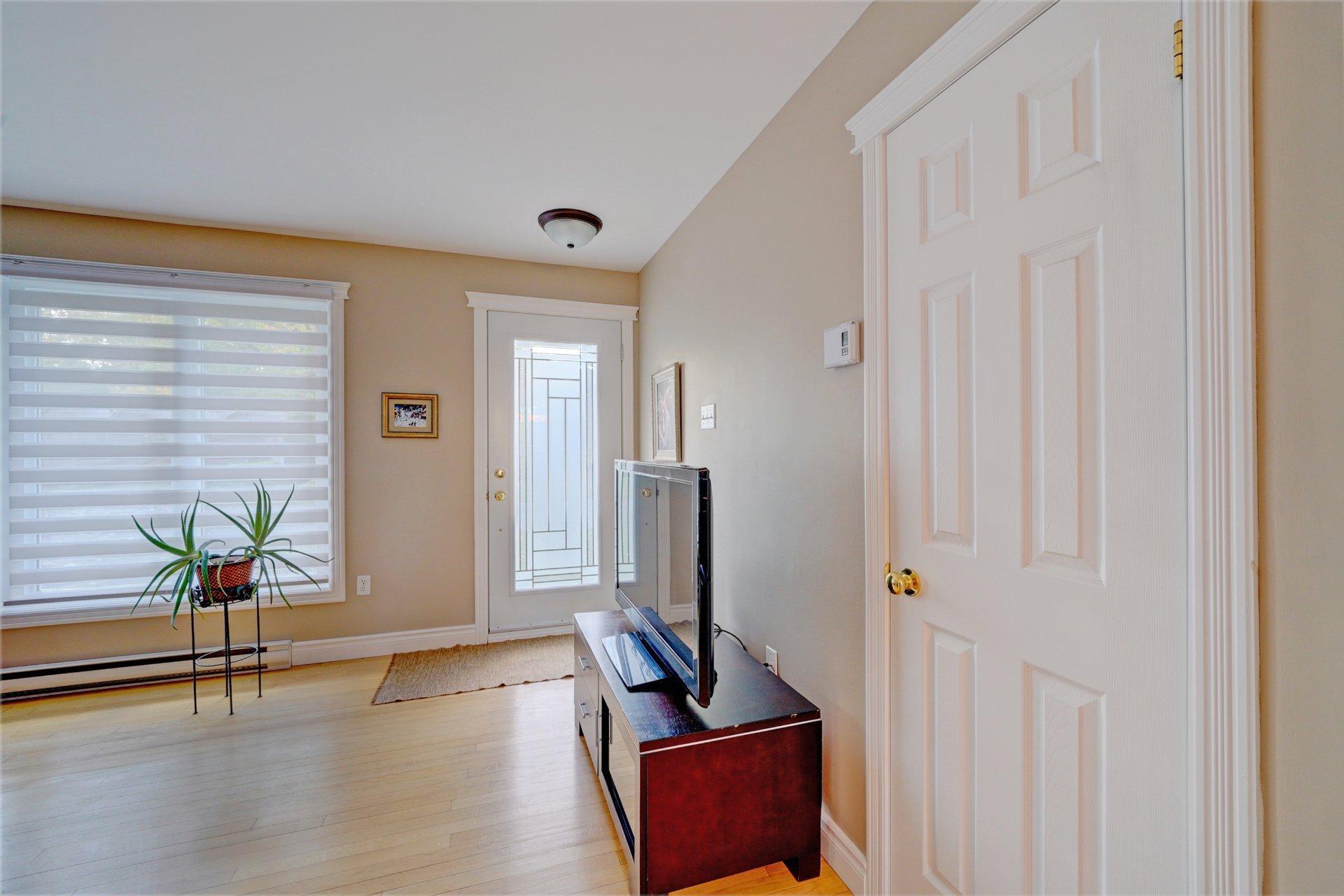 









155


Rue Vanier

,
Sorel-Tracy,




QC
J3R2T8

